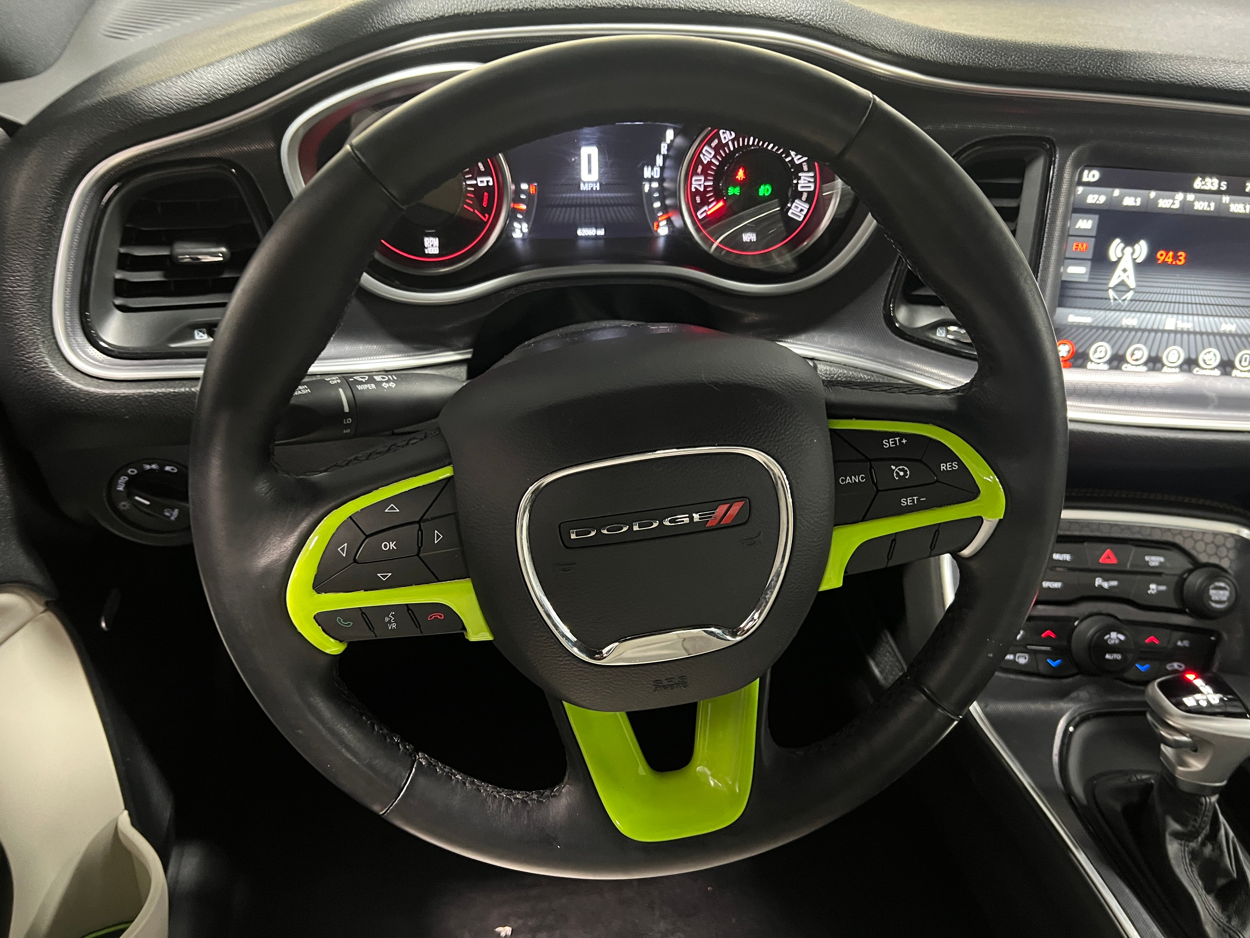 2017 Dodge Challenger SXT 3