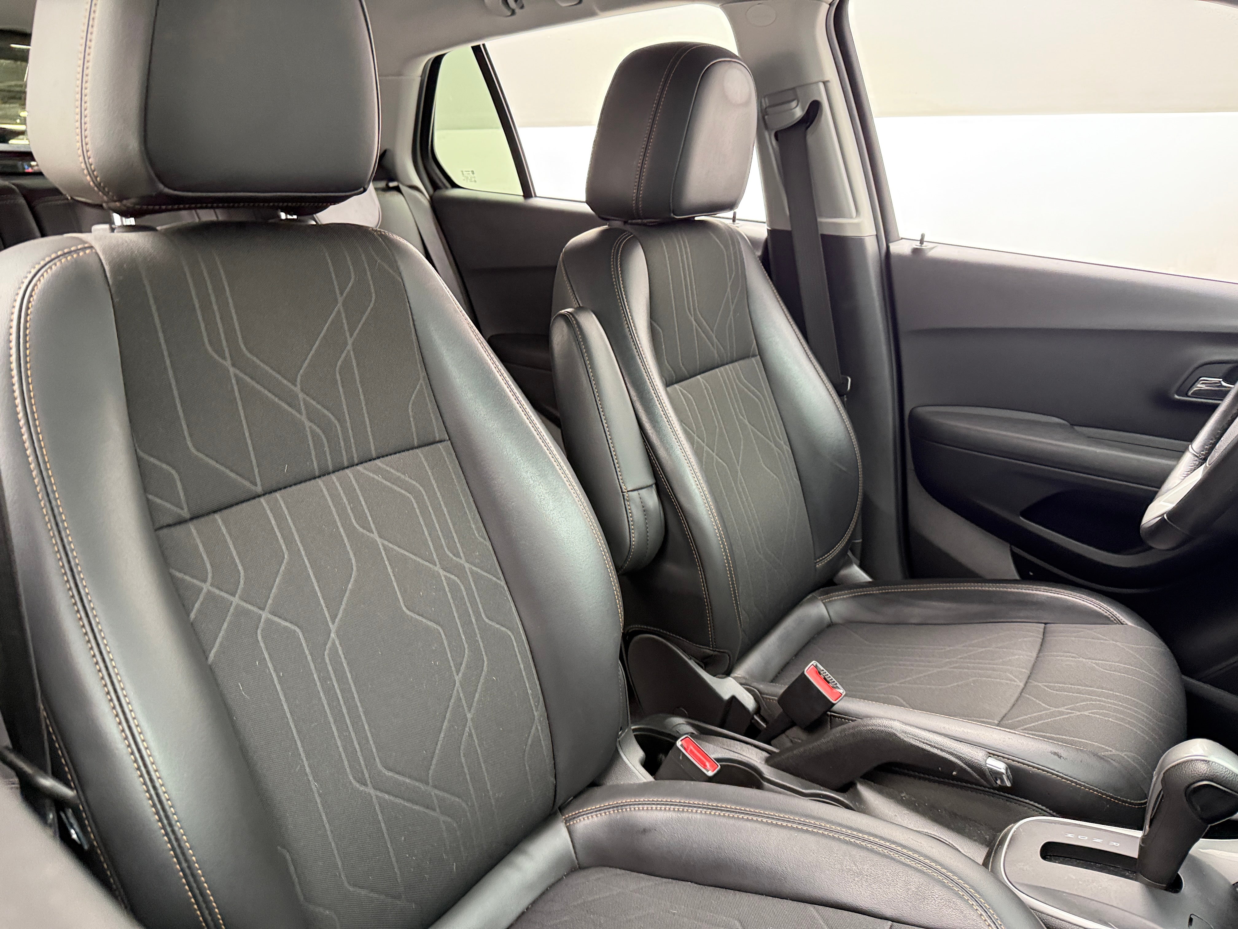 2019 Chevrolet Trax LT 2