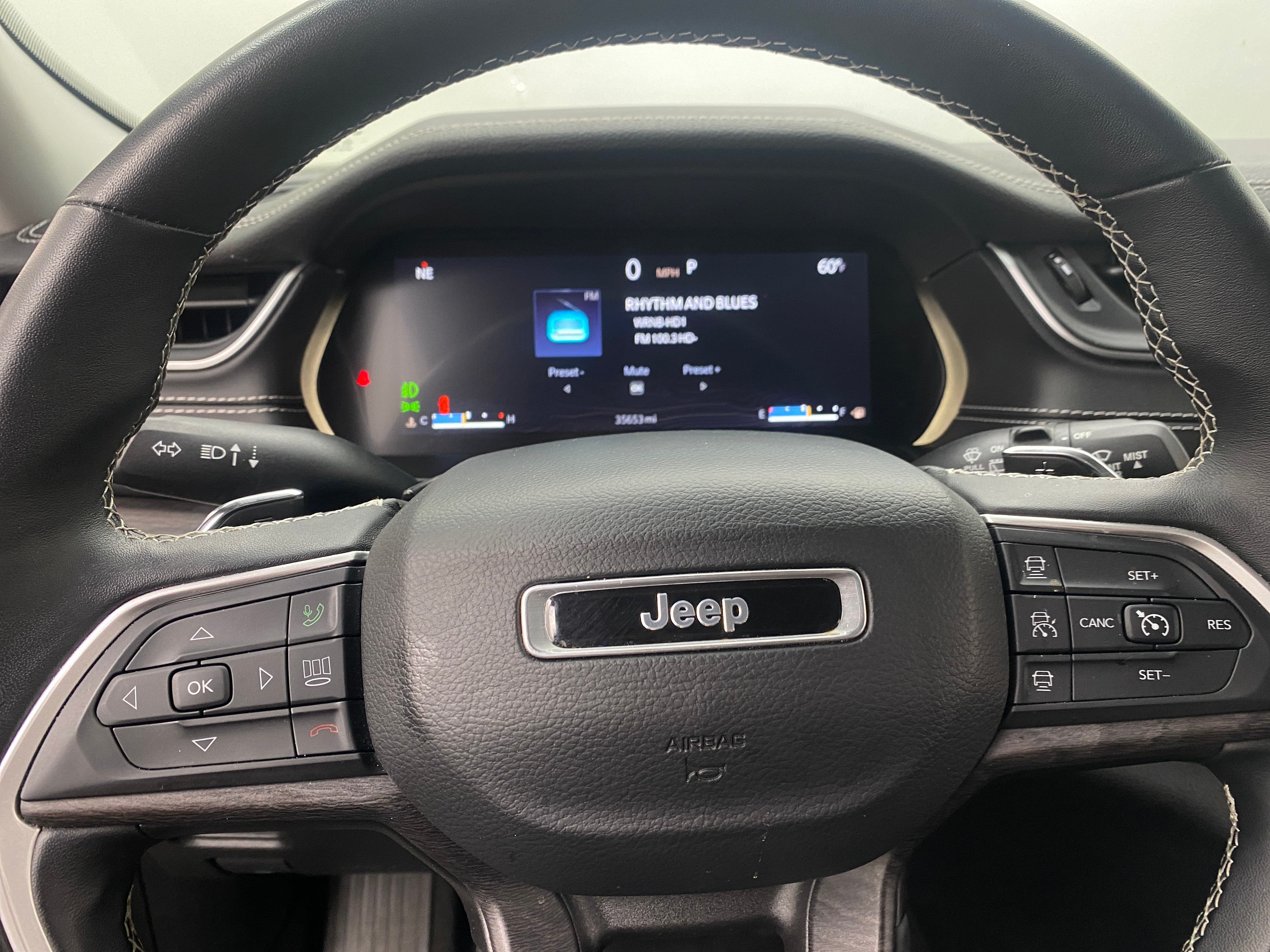 2022 Jeep Grand Cherokee Limited Edition 4
