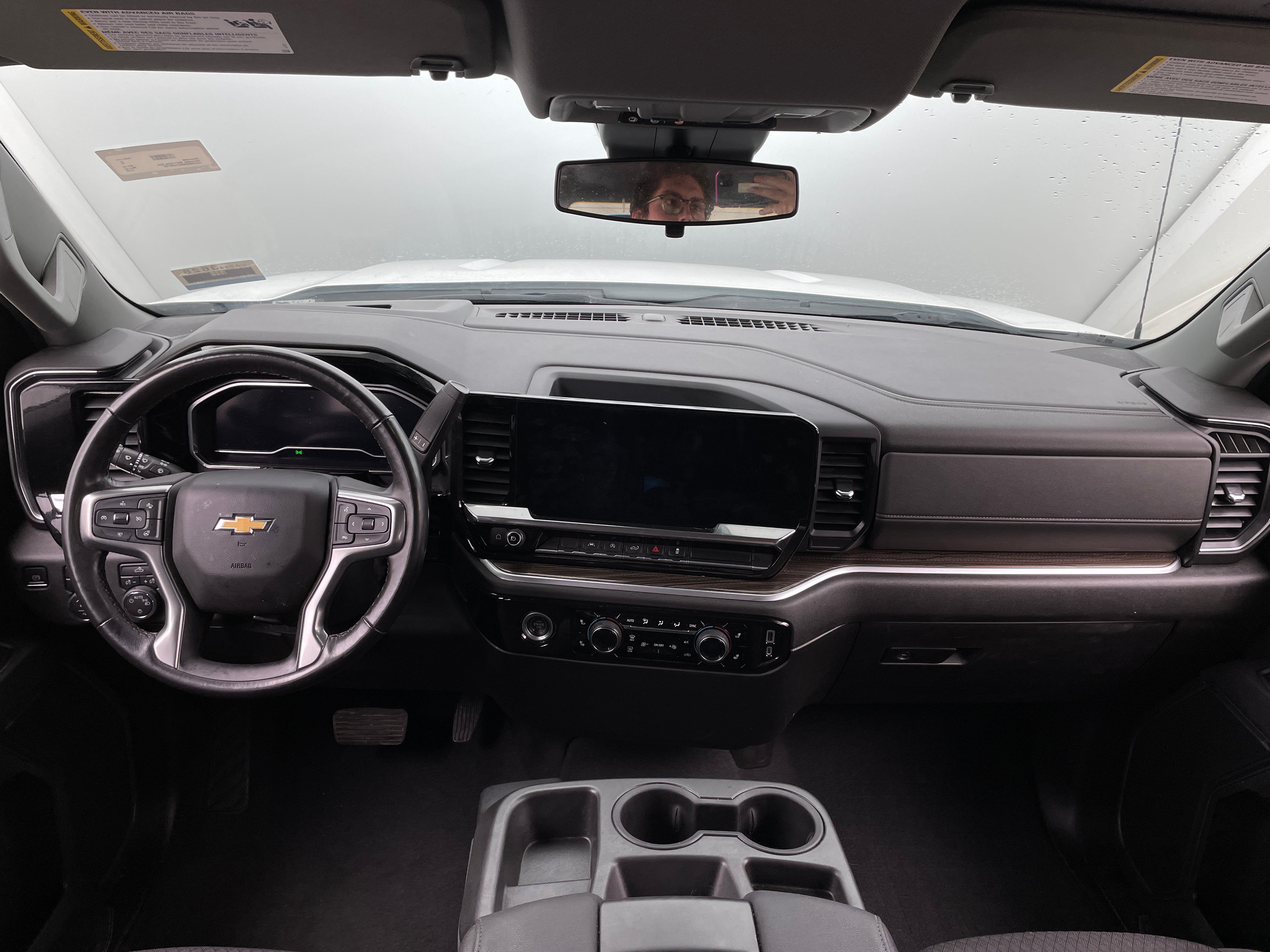 2022 Chevrolet Silverado 1500 LT 3