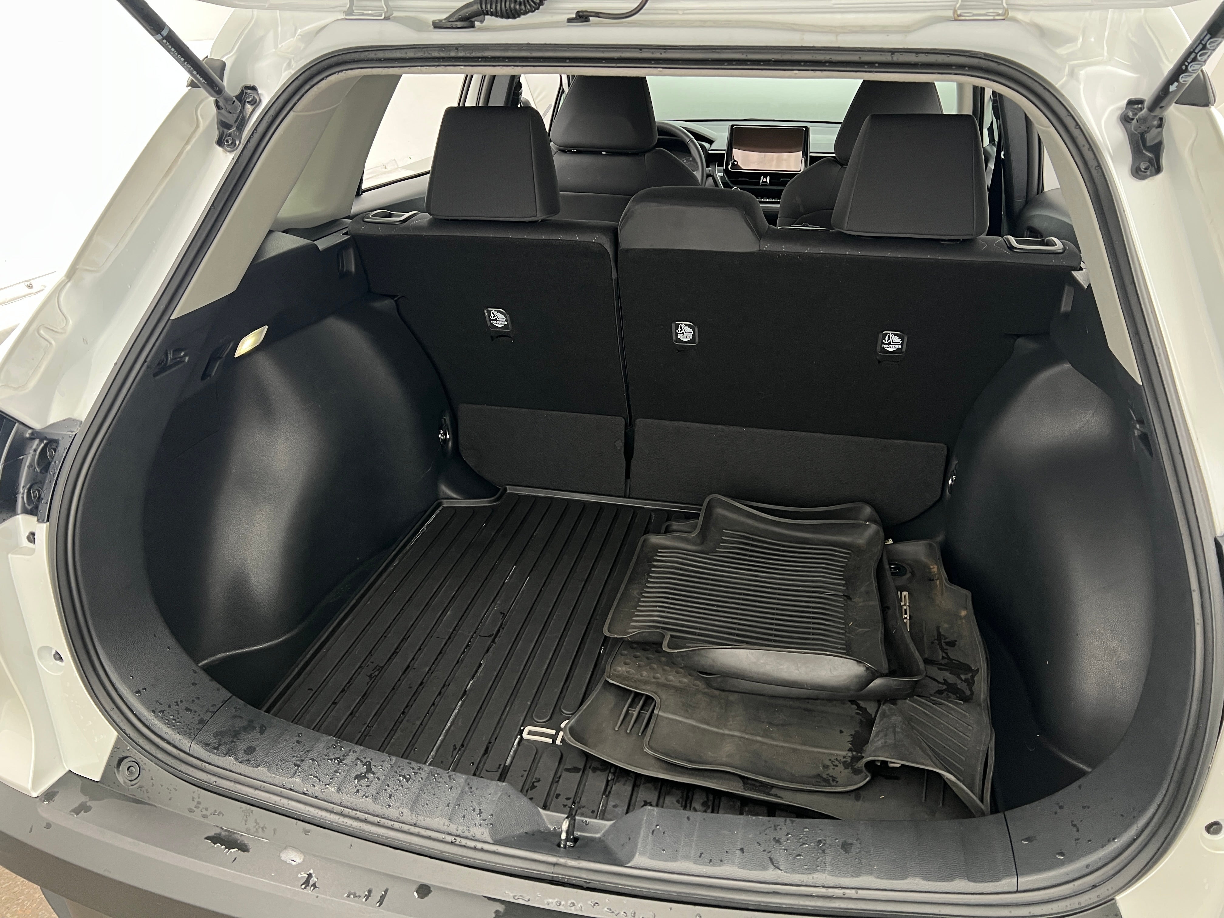 2024 Toyota Corolla Cross LE 7