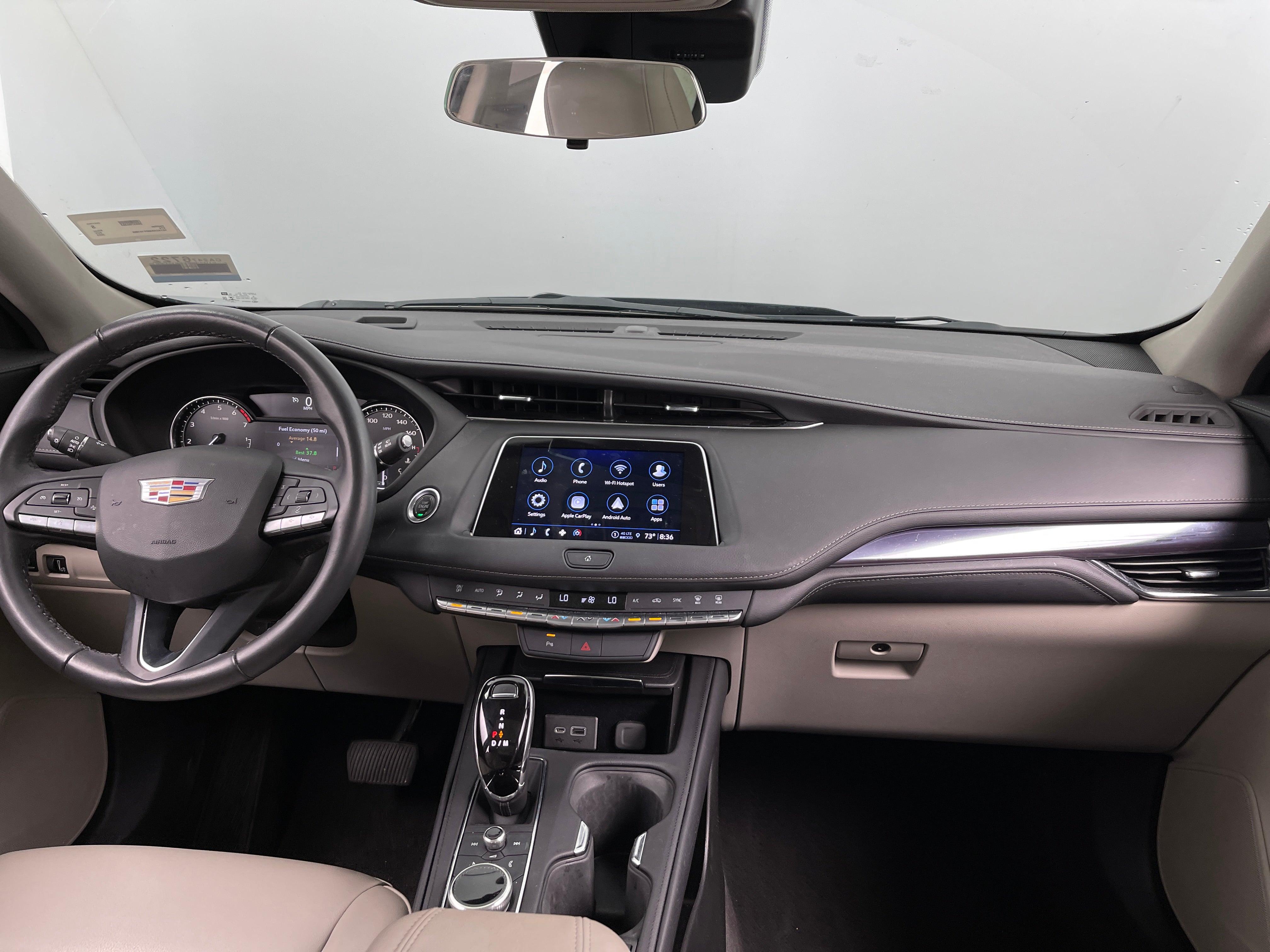 2023 Cadillac XT4 Luxury 2