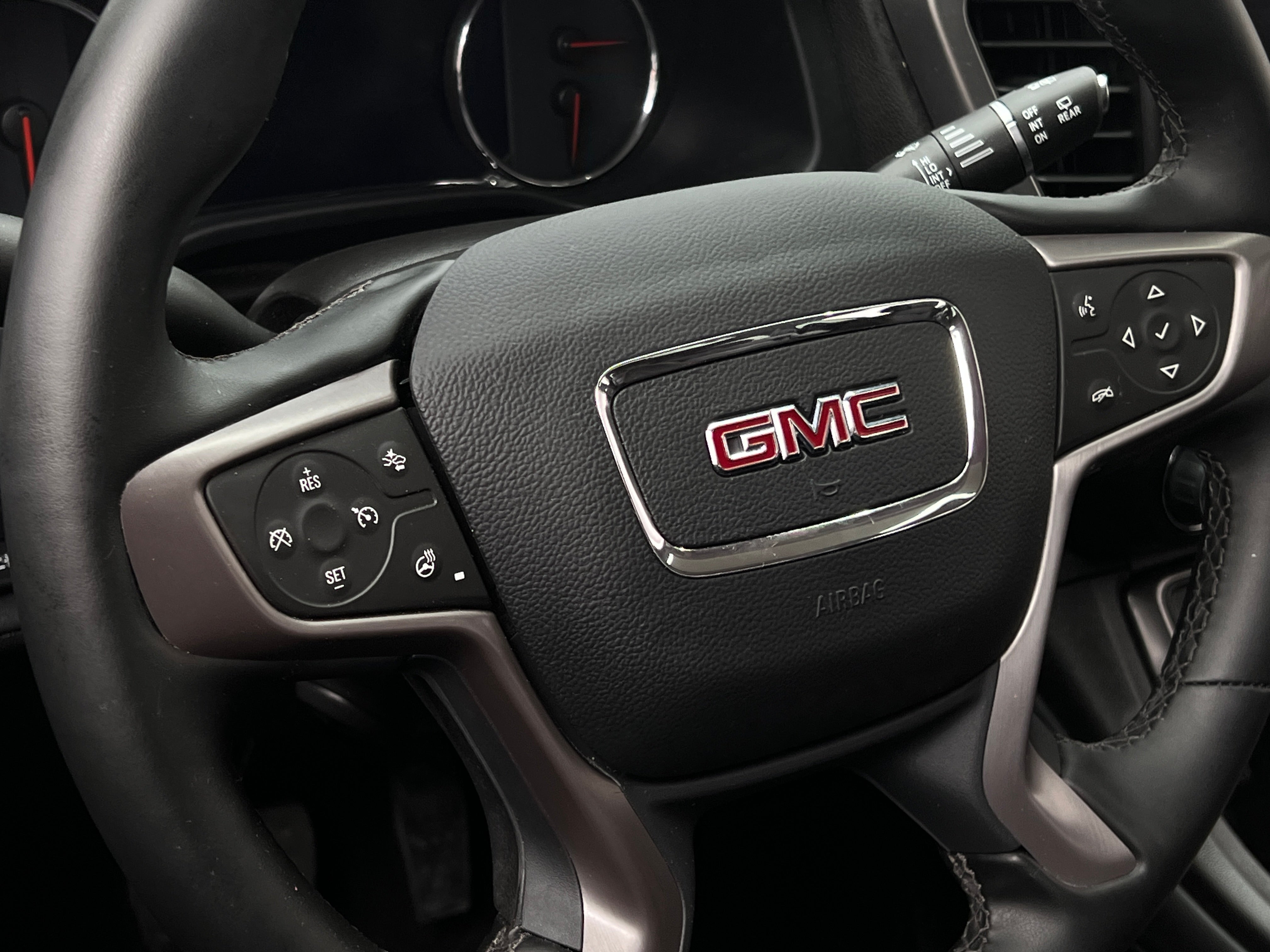 2023 GMC Acadia AT4 4