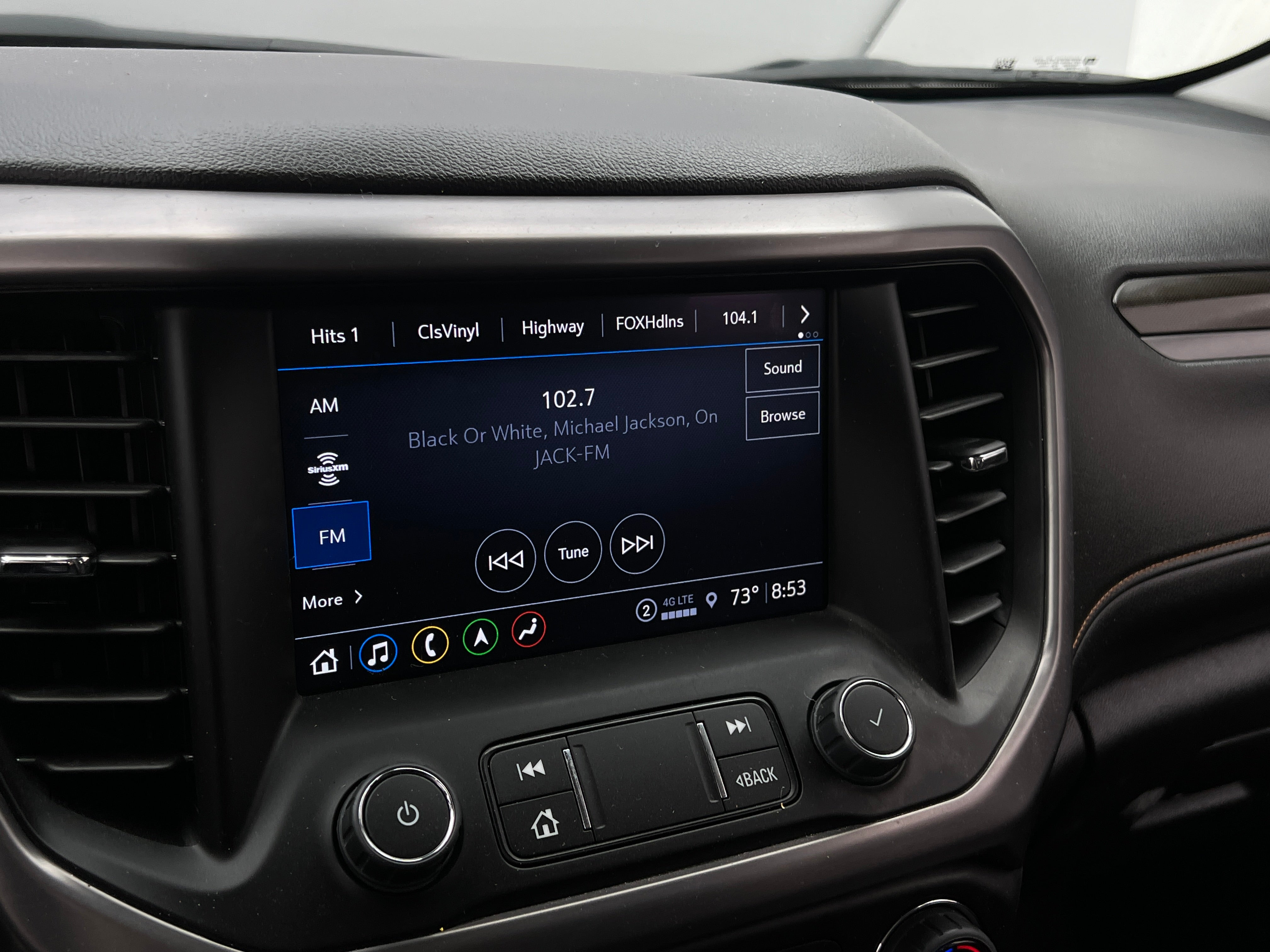 2023 GMC Acadia AT4 3