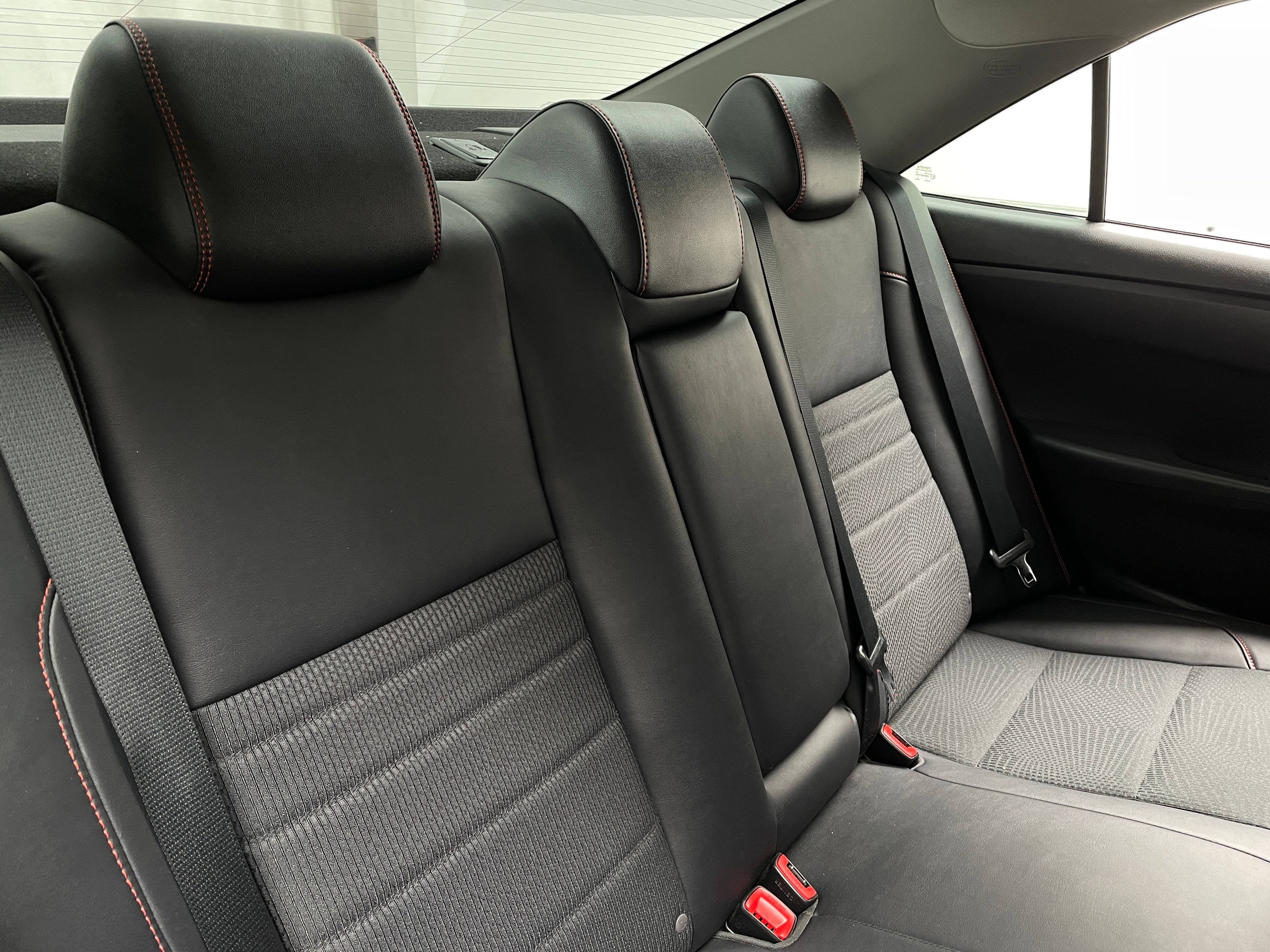 2017 Toyota Camry SE 6