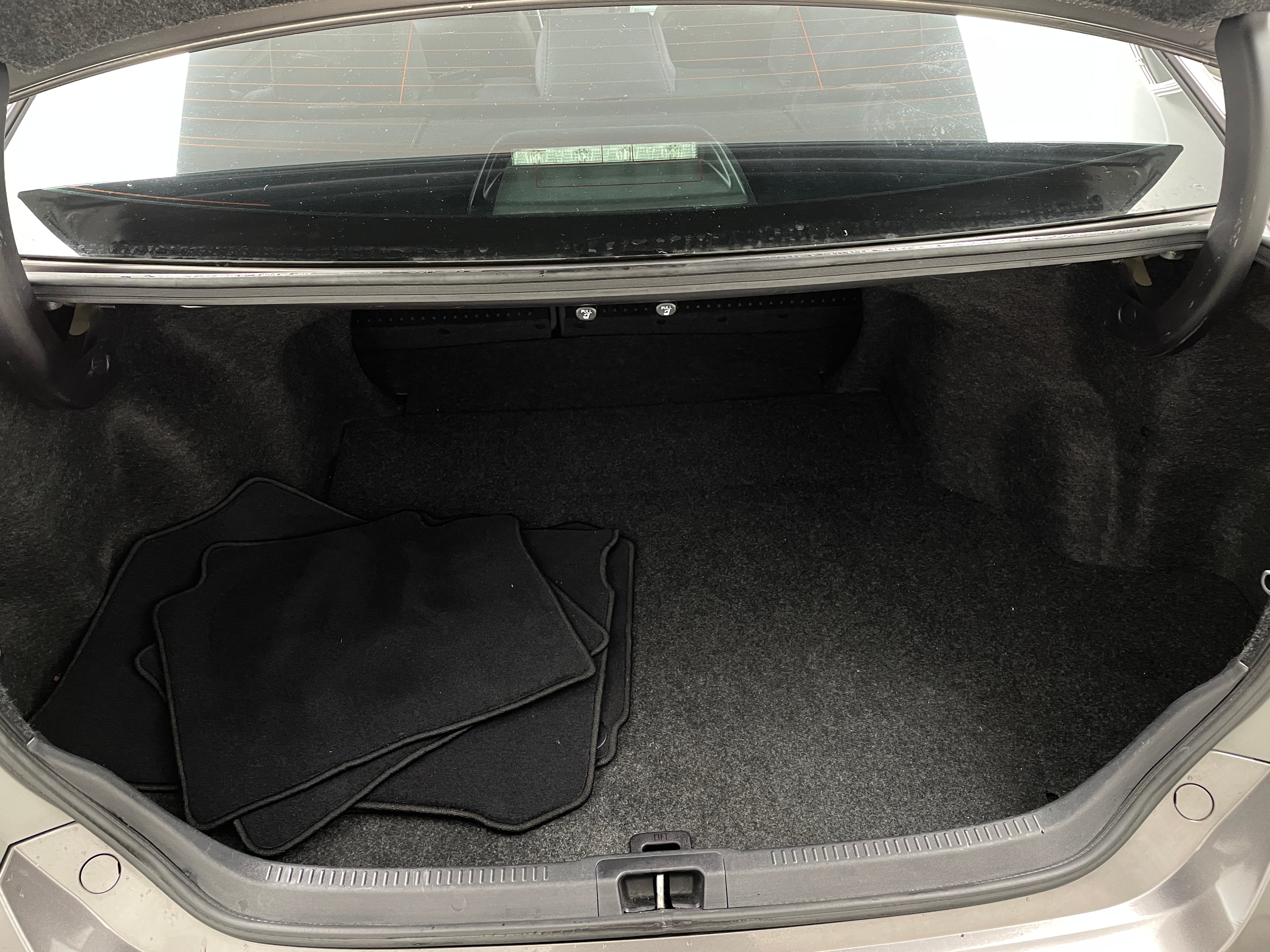 2017 Toyota Camry SE 7