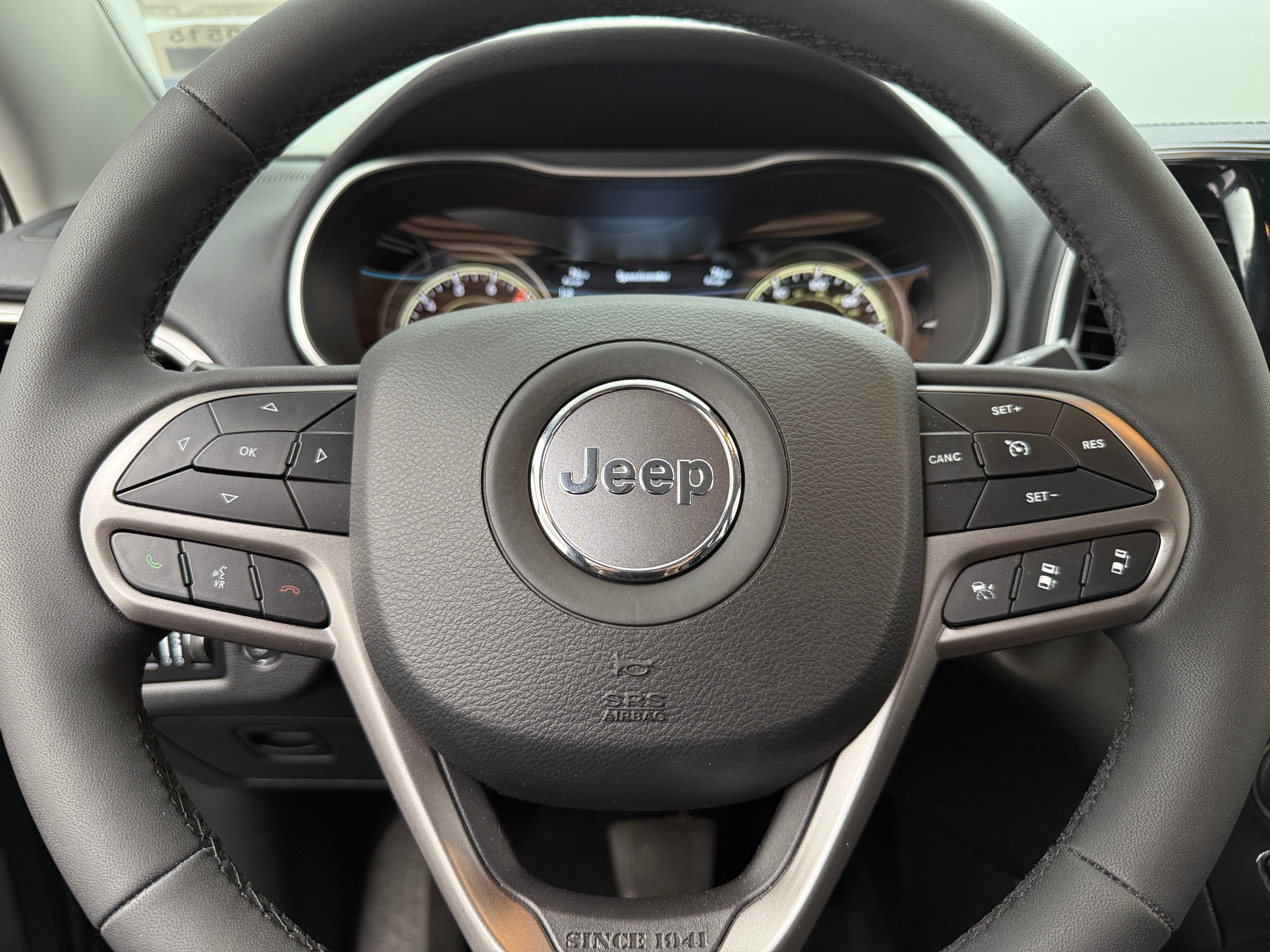 2022 Jeep Cherokee Limited Edition 4