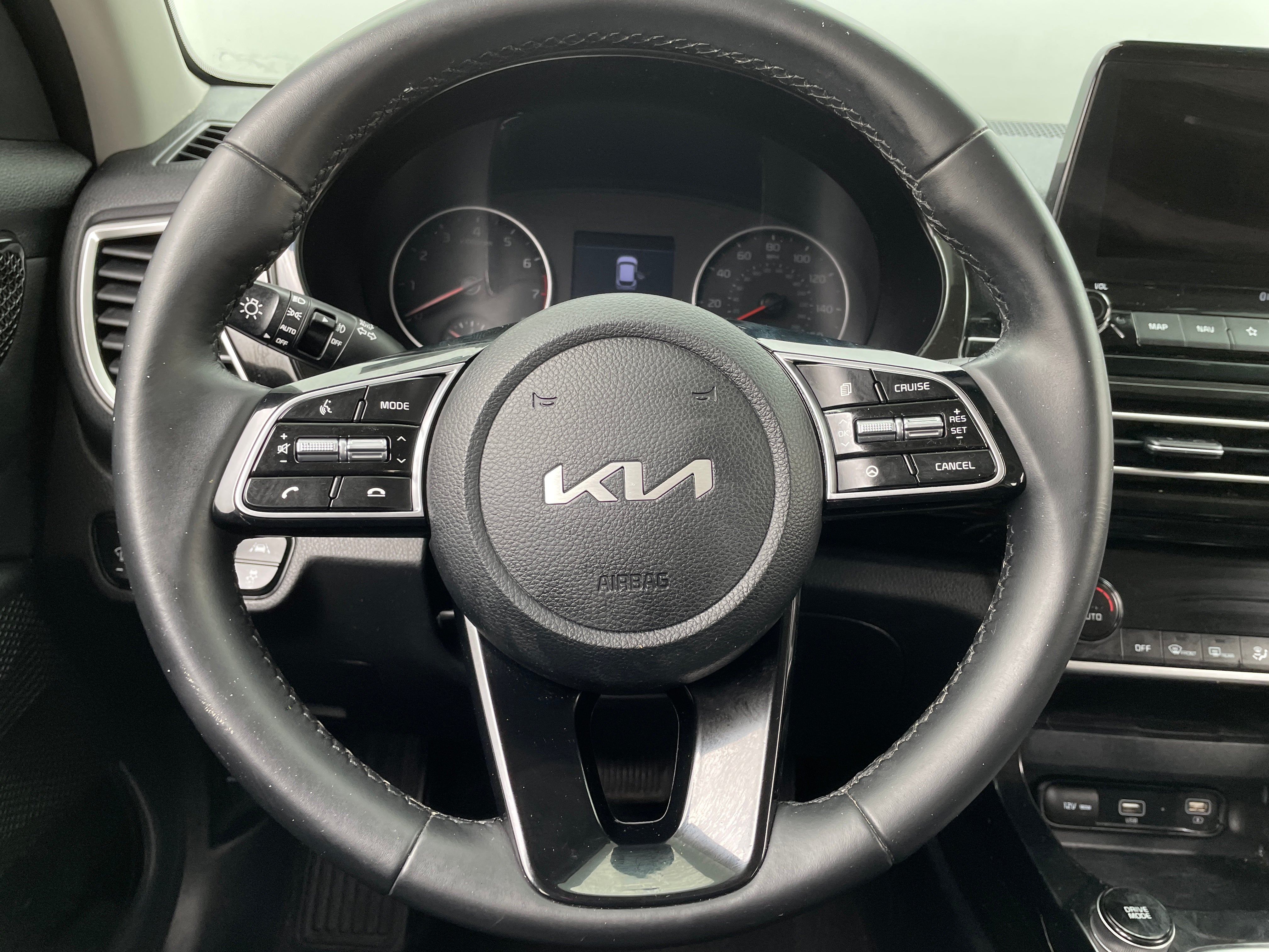 2022 Kia Seltos EX 4