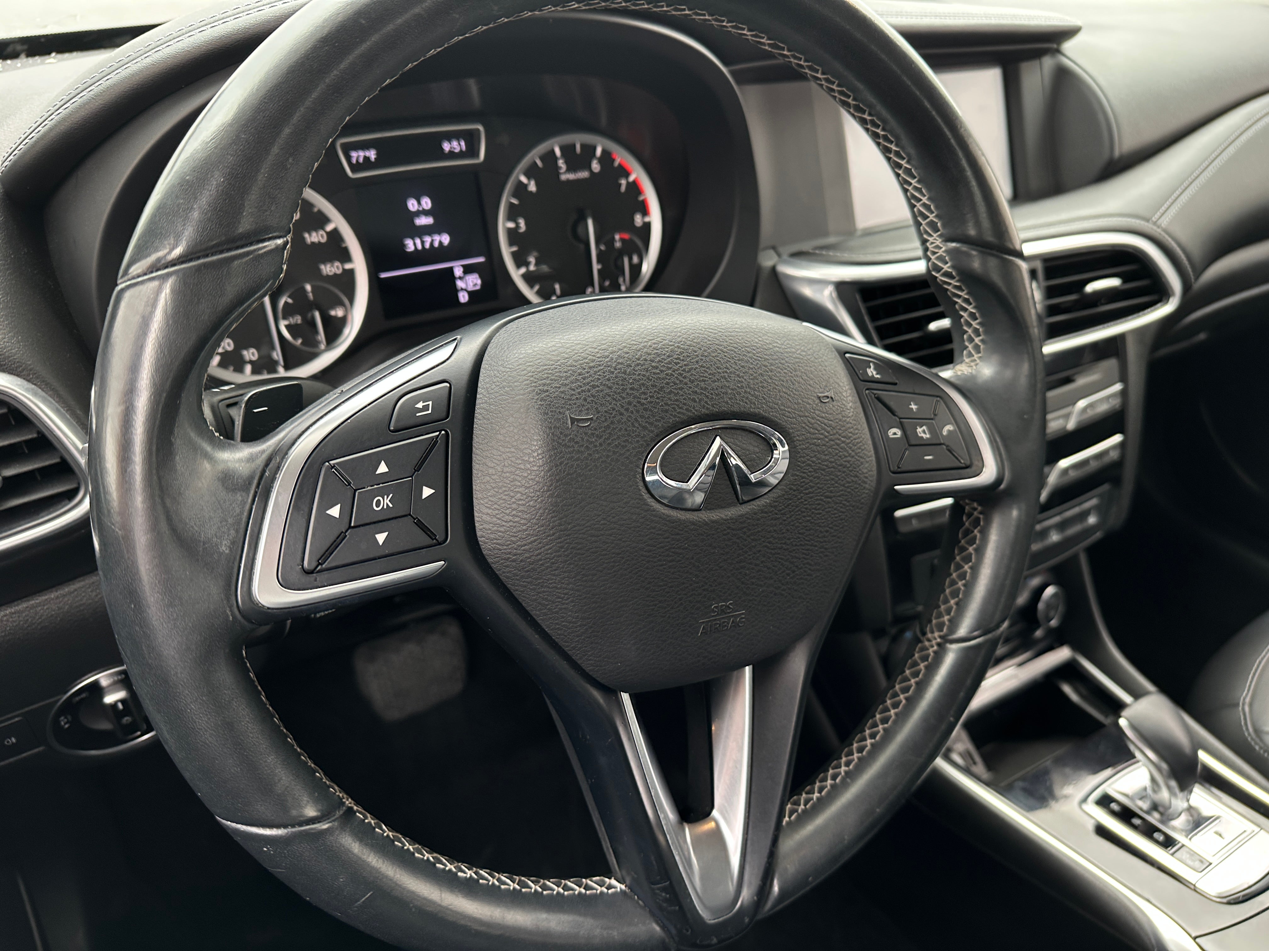 2018 INFINITI QX30 Luxury 4