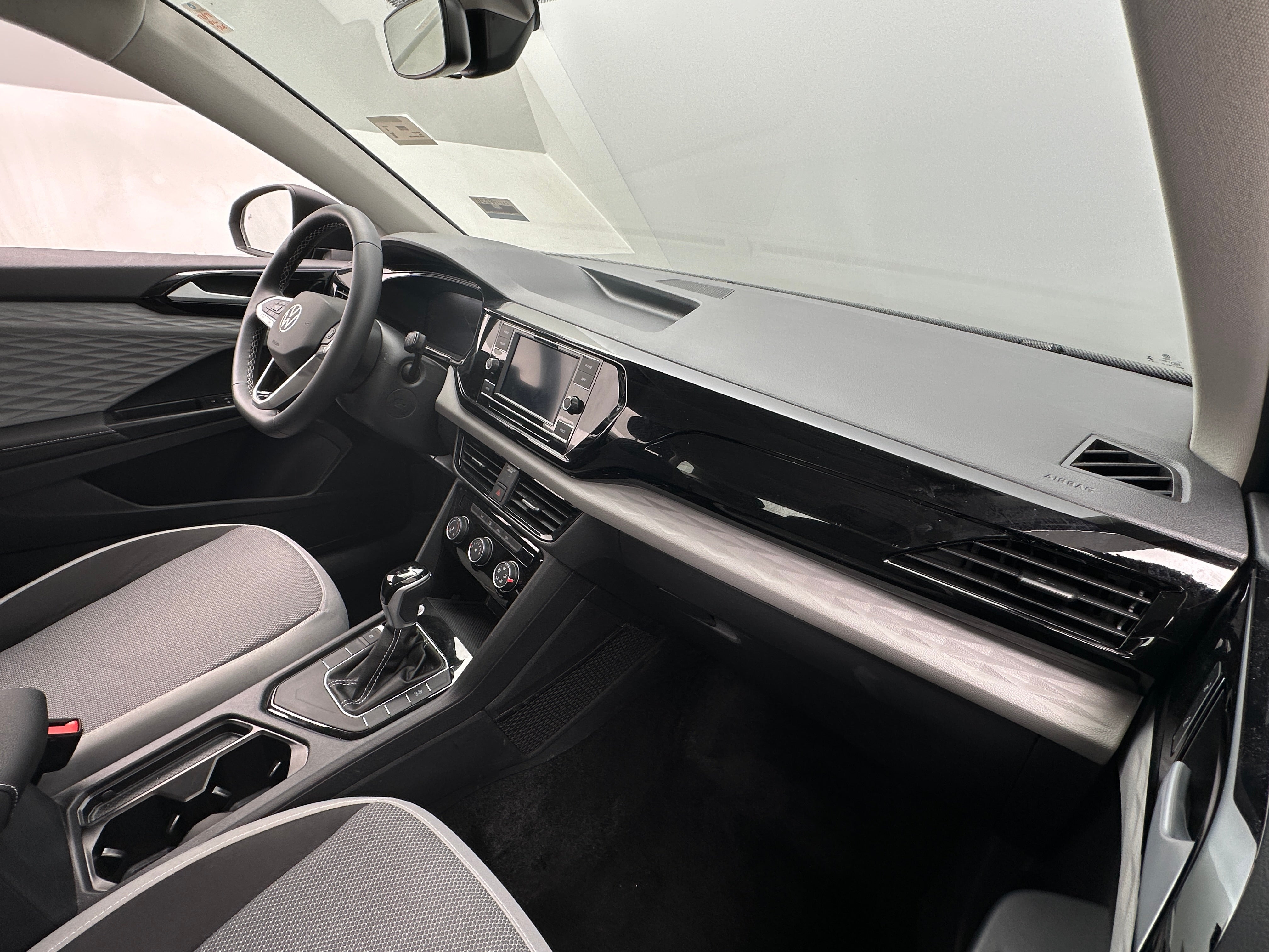 2024 Volkswagen Taos S 3