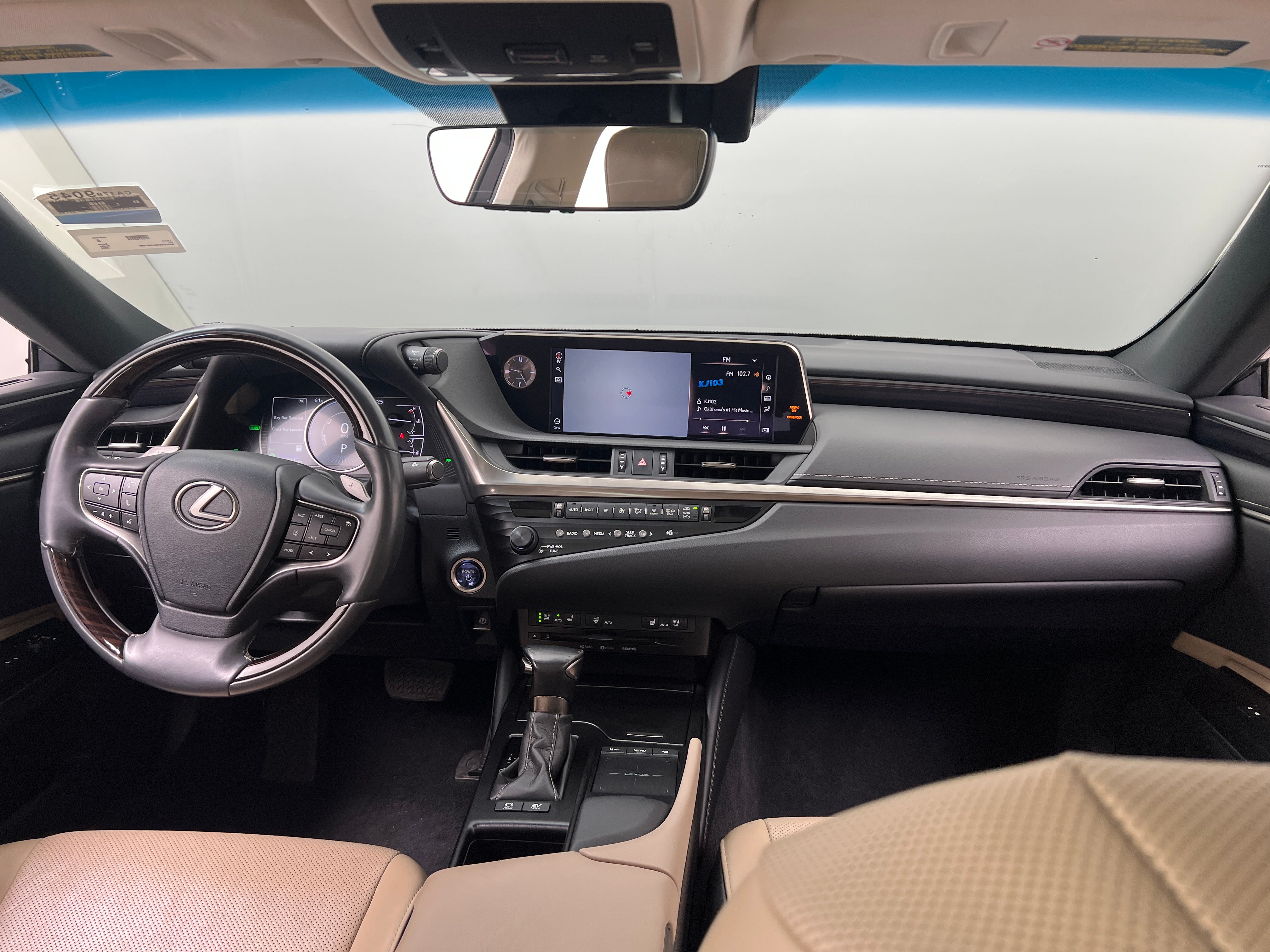 2020 Lexus ES Hybrid 300h 3