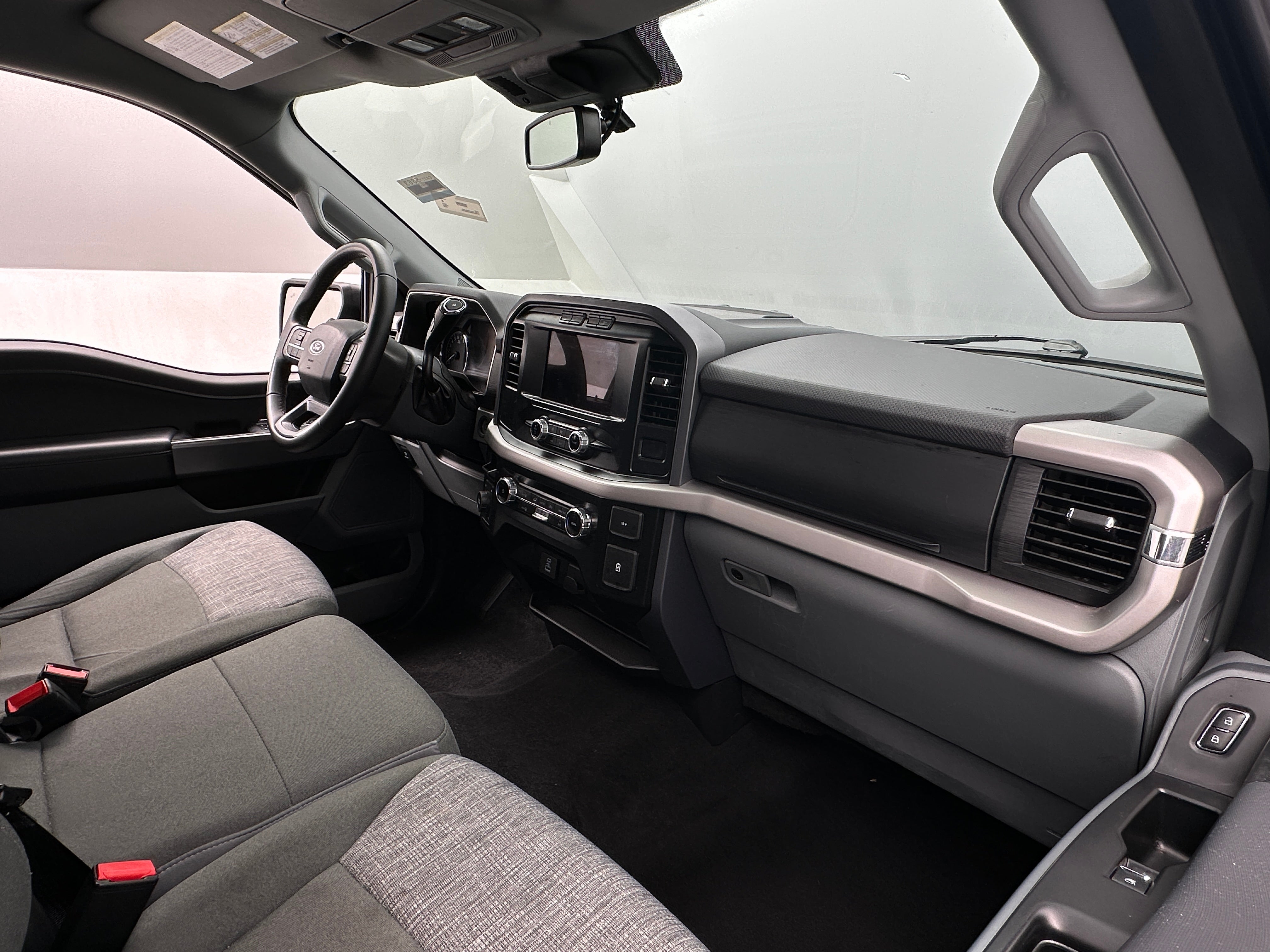 2023 Ford Econoline E-150 3