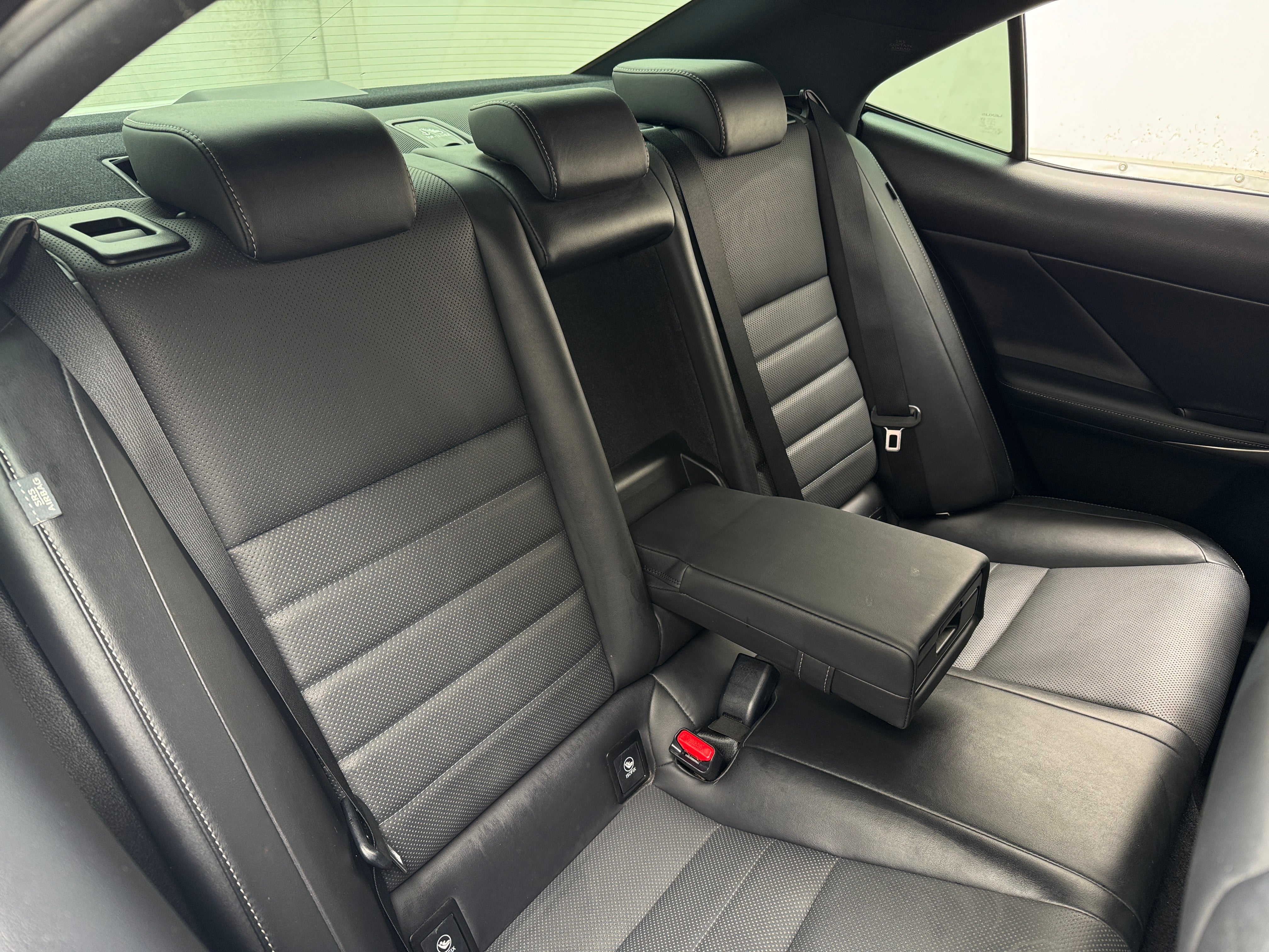 2016 Lexus IS 200t 6