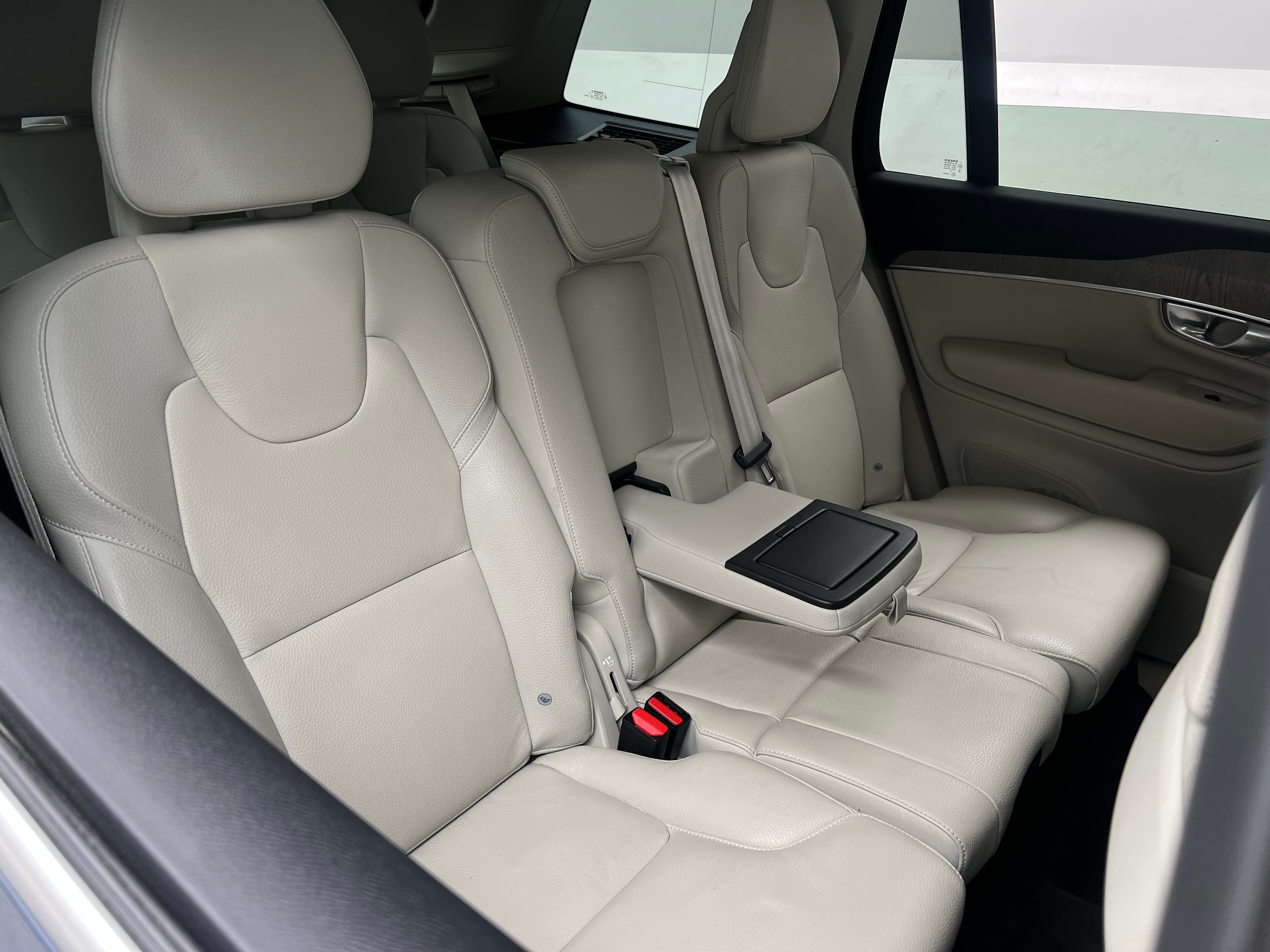 2023 Volvo XC90 B6 Plus 5