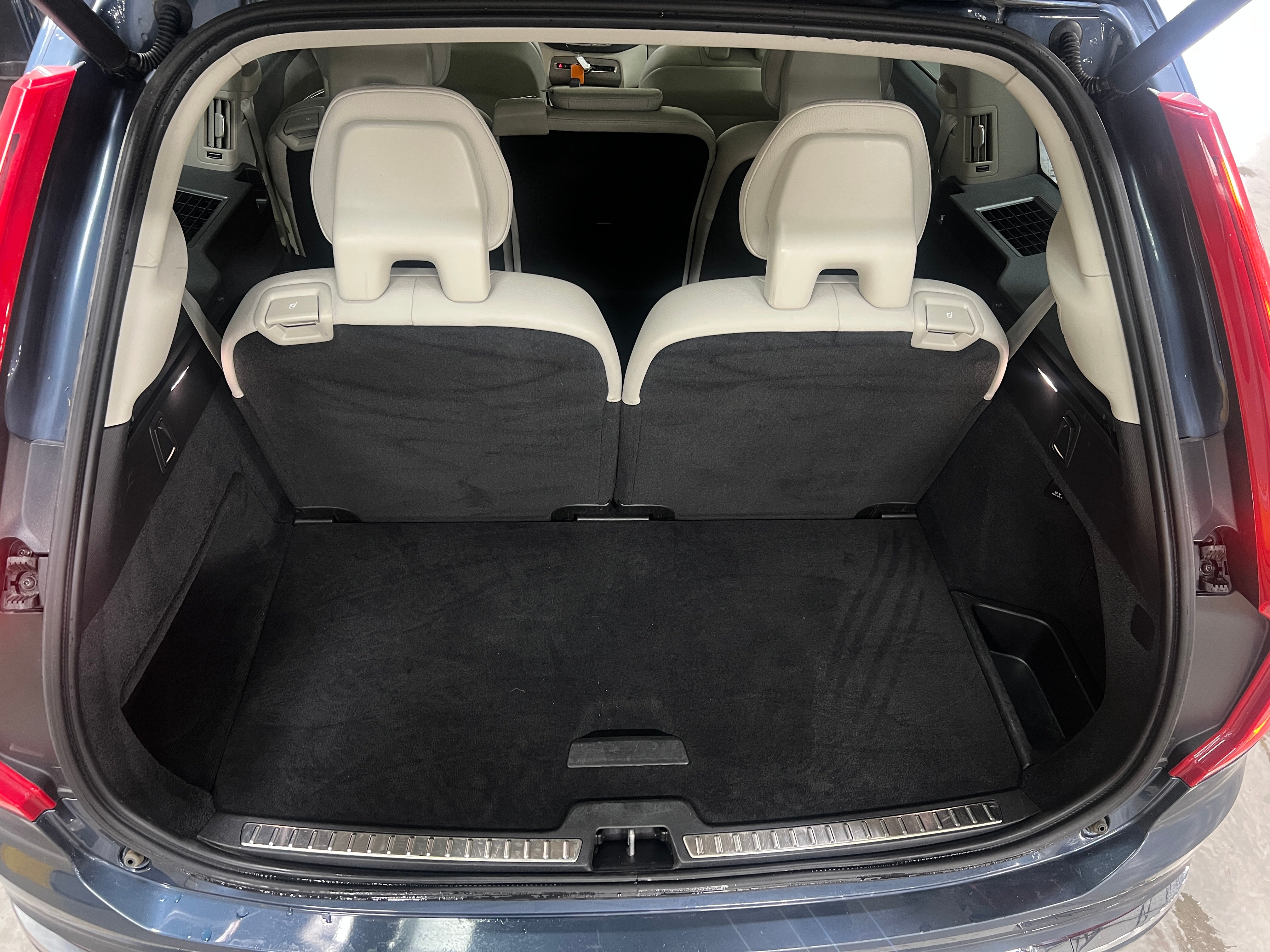 2023 Volvo XC90 B6 Plus 6