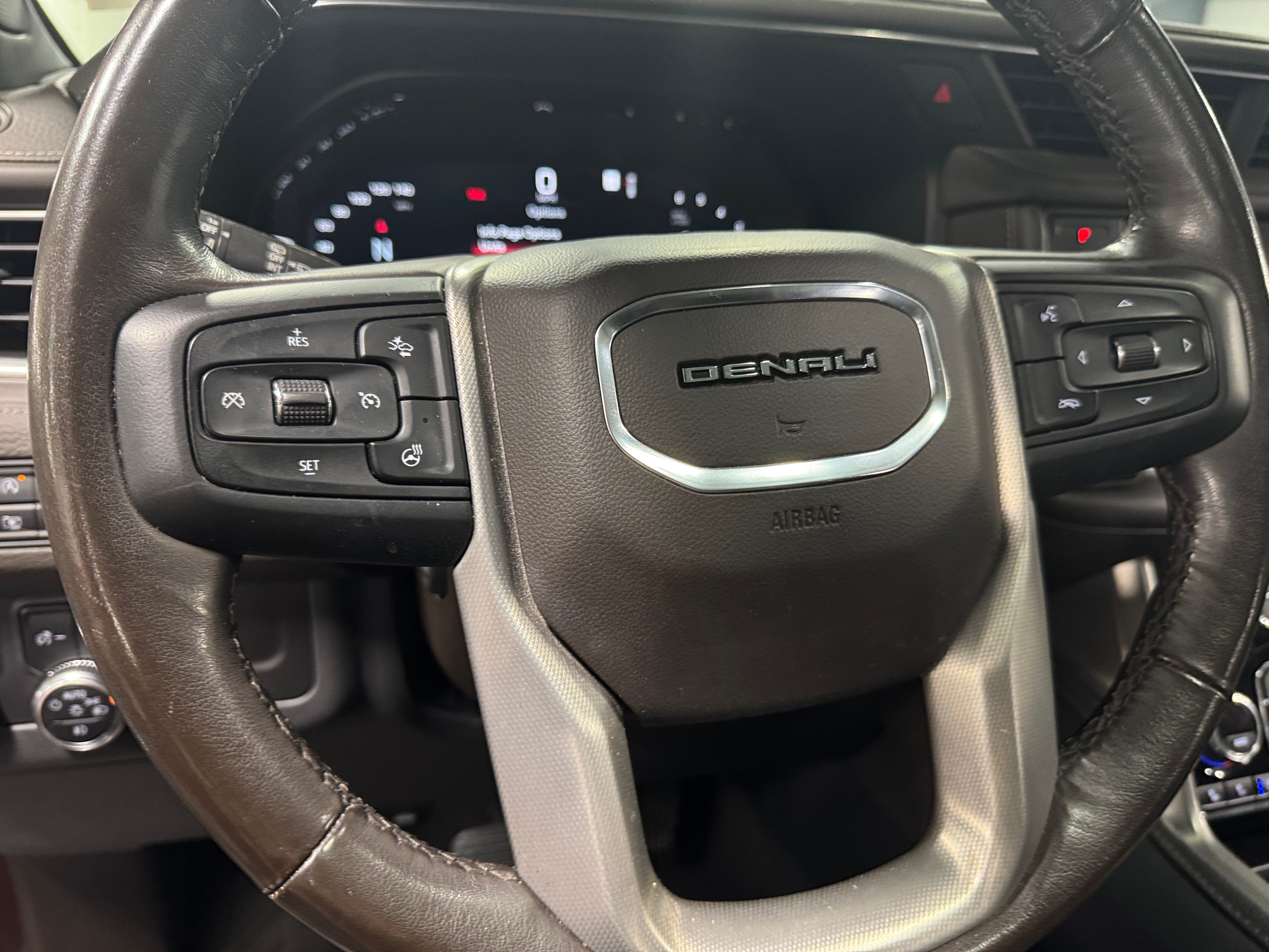 2022 GMC Yukon Denali 4