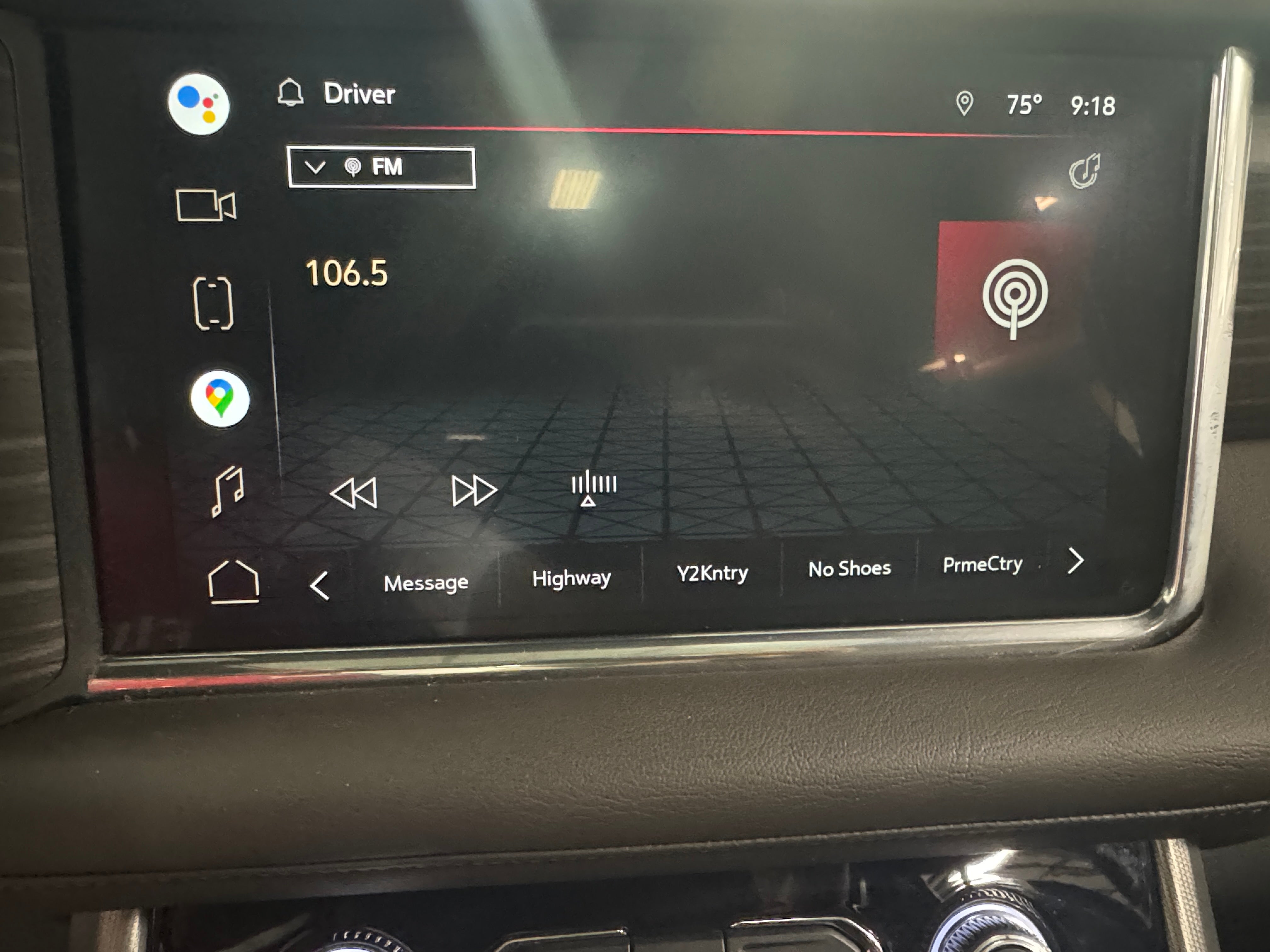 2022 GMC Yukon Denali 3