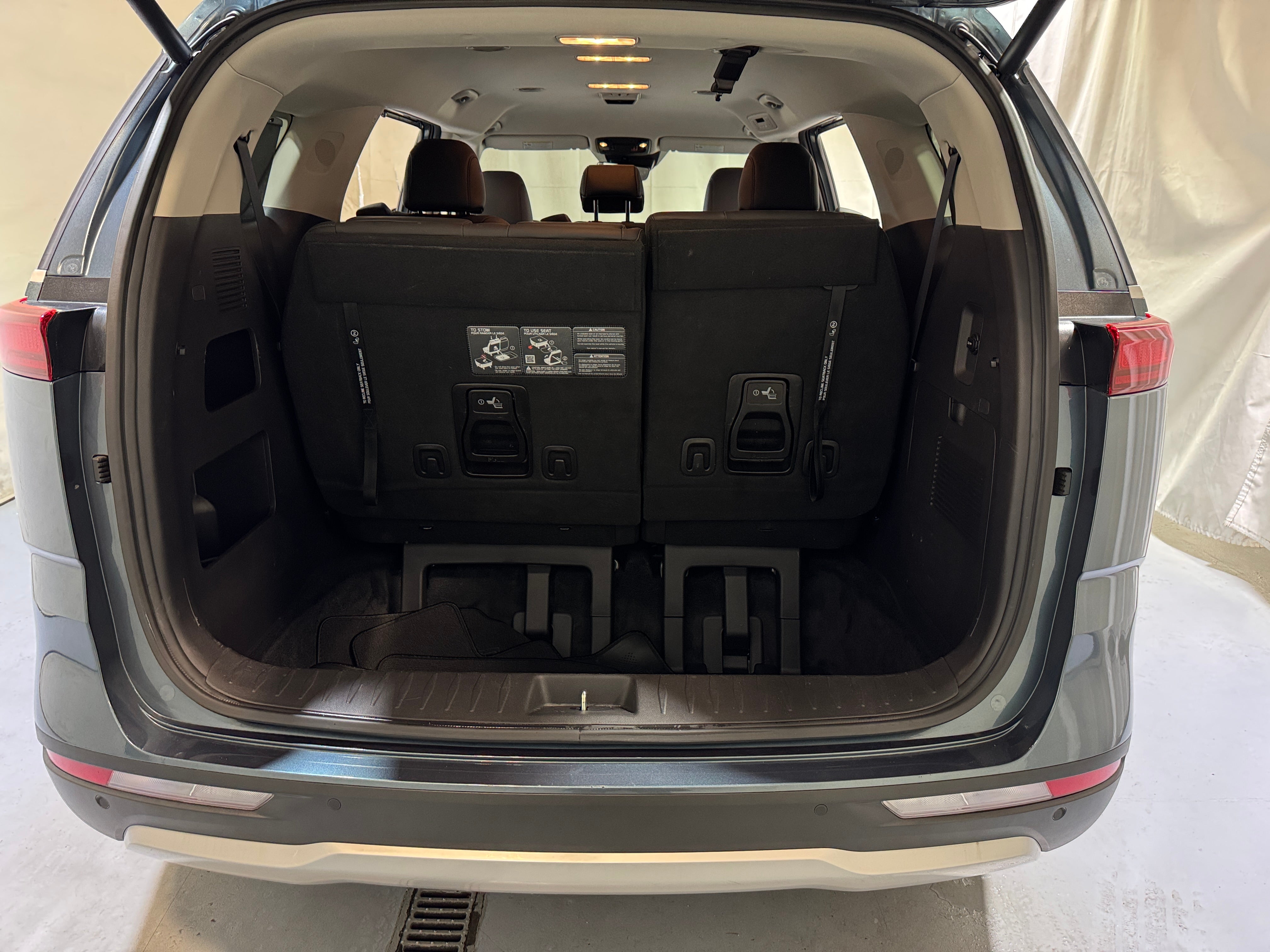 2024 Kia Carnival EX 6
