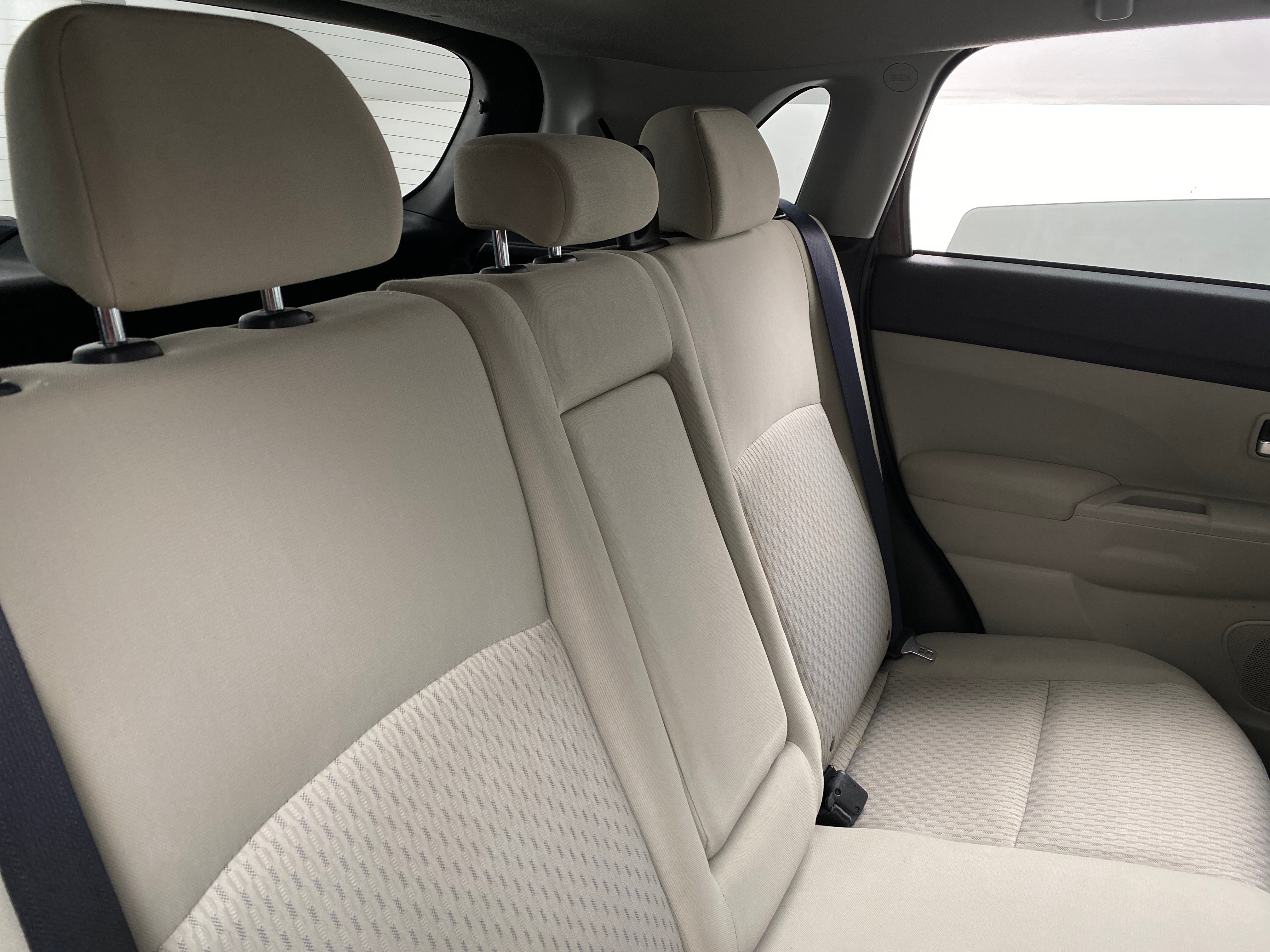 2017 Mitsubishi Outlander Sport ES 6