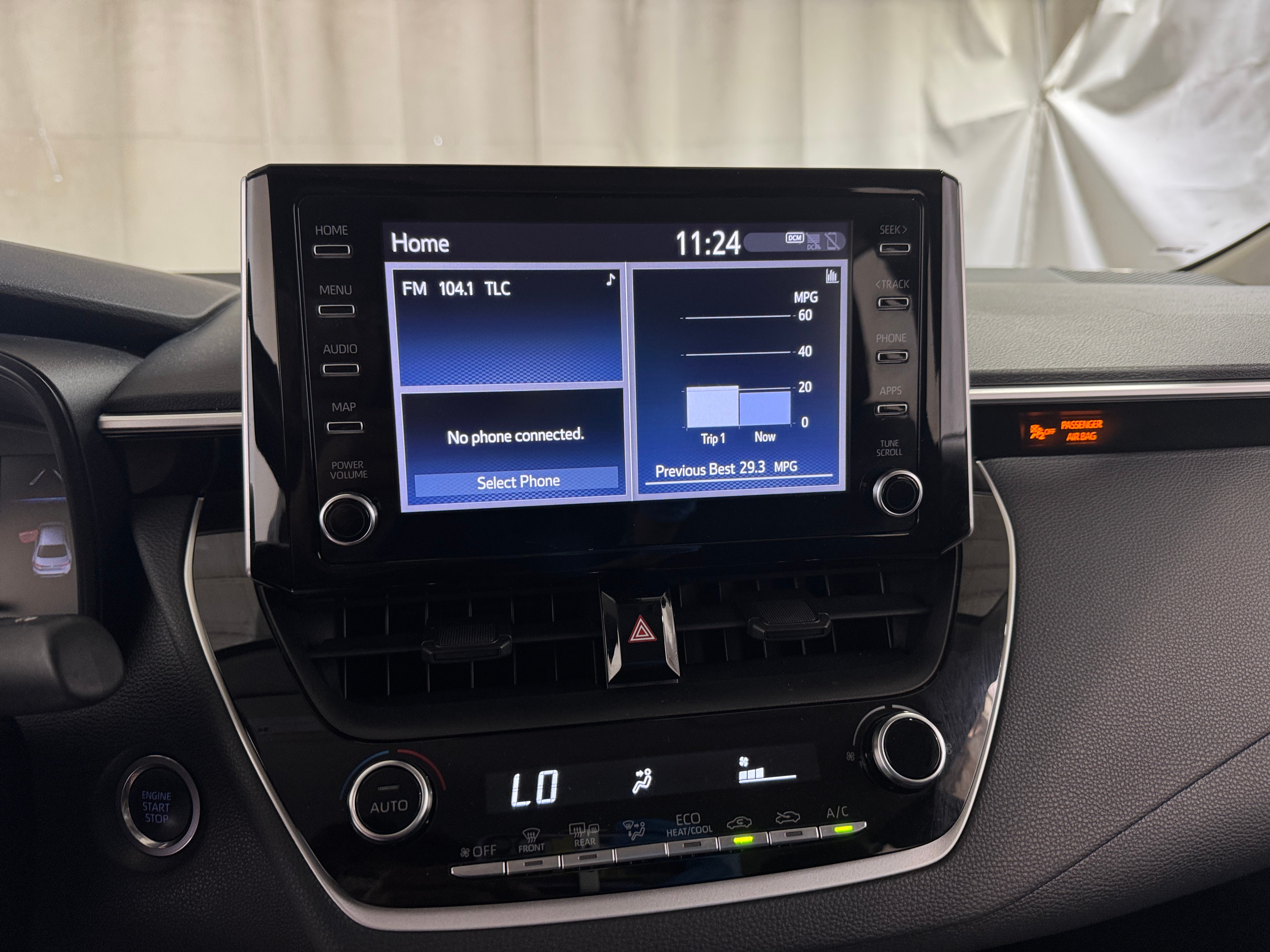 2020 Toyota Corolla LE 4