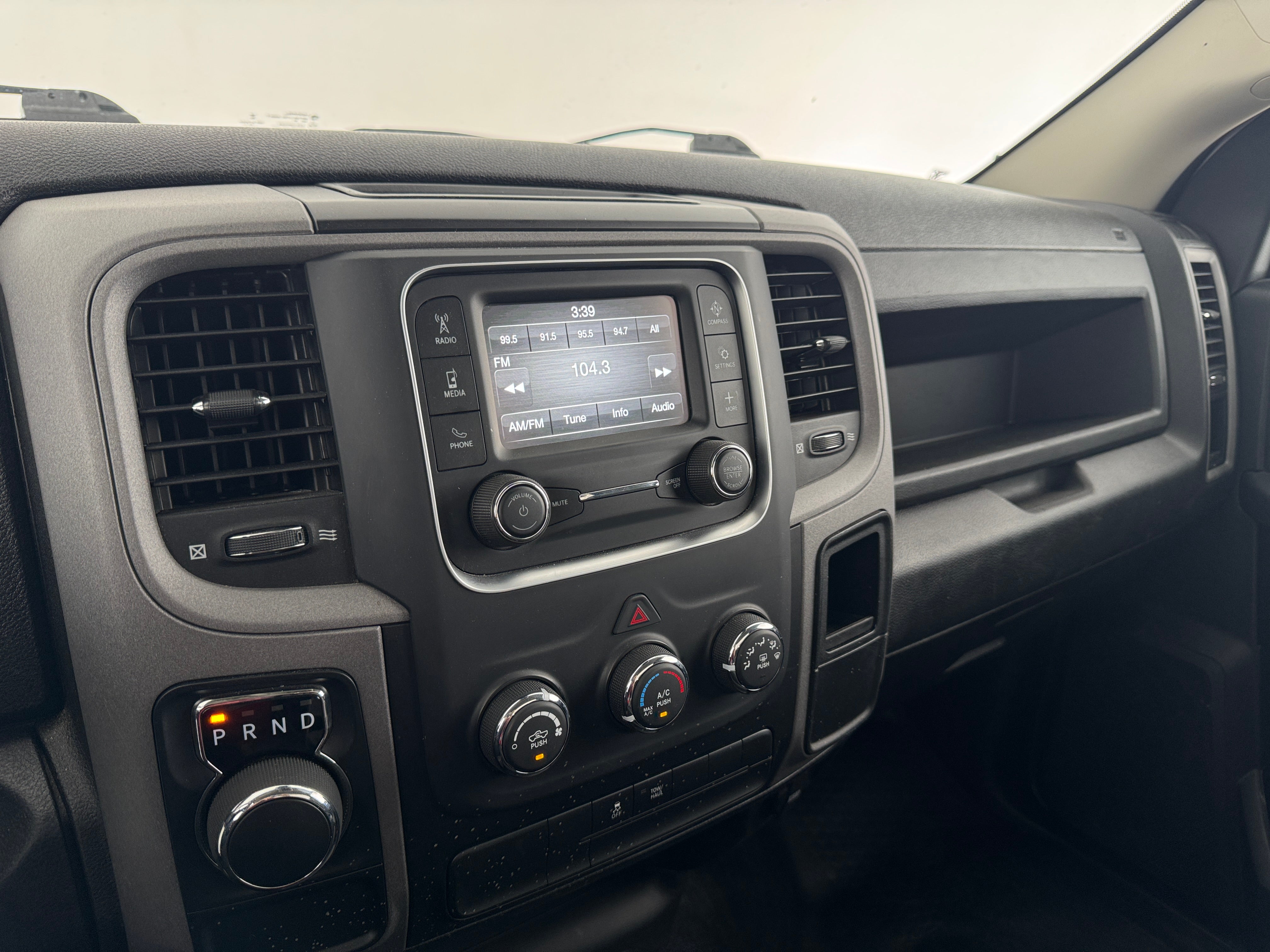 2022 RAM 1500 Classic Tradesman 4