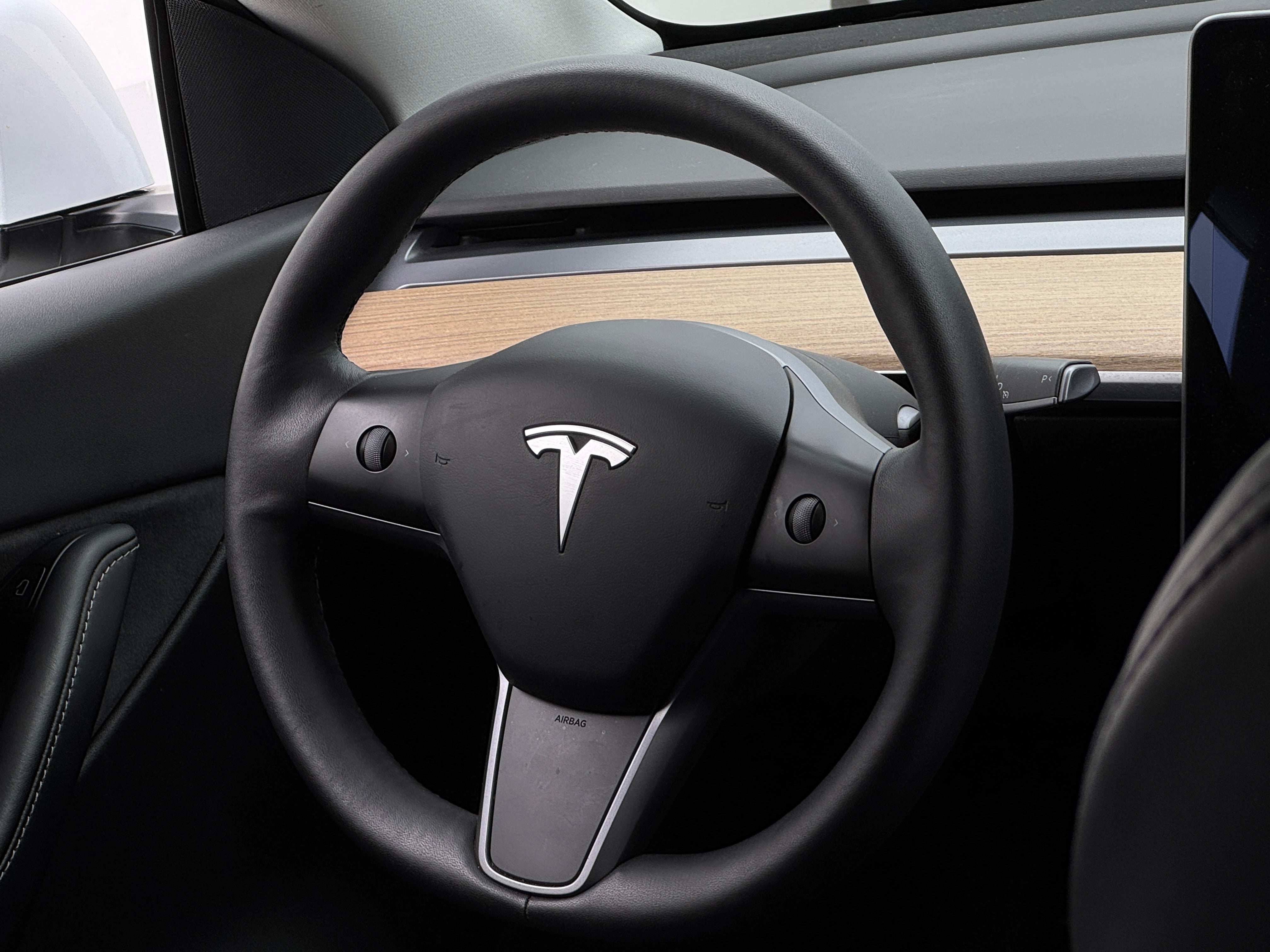 2022 Tesla Model Y Long Range 4
