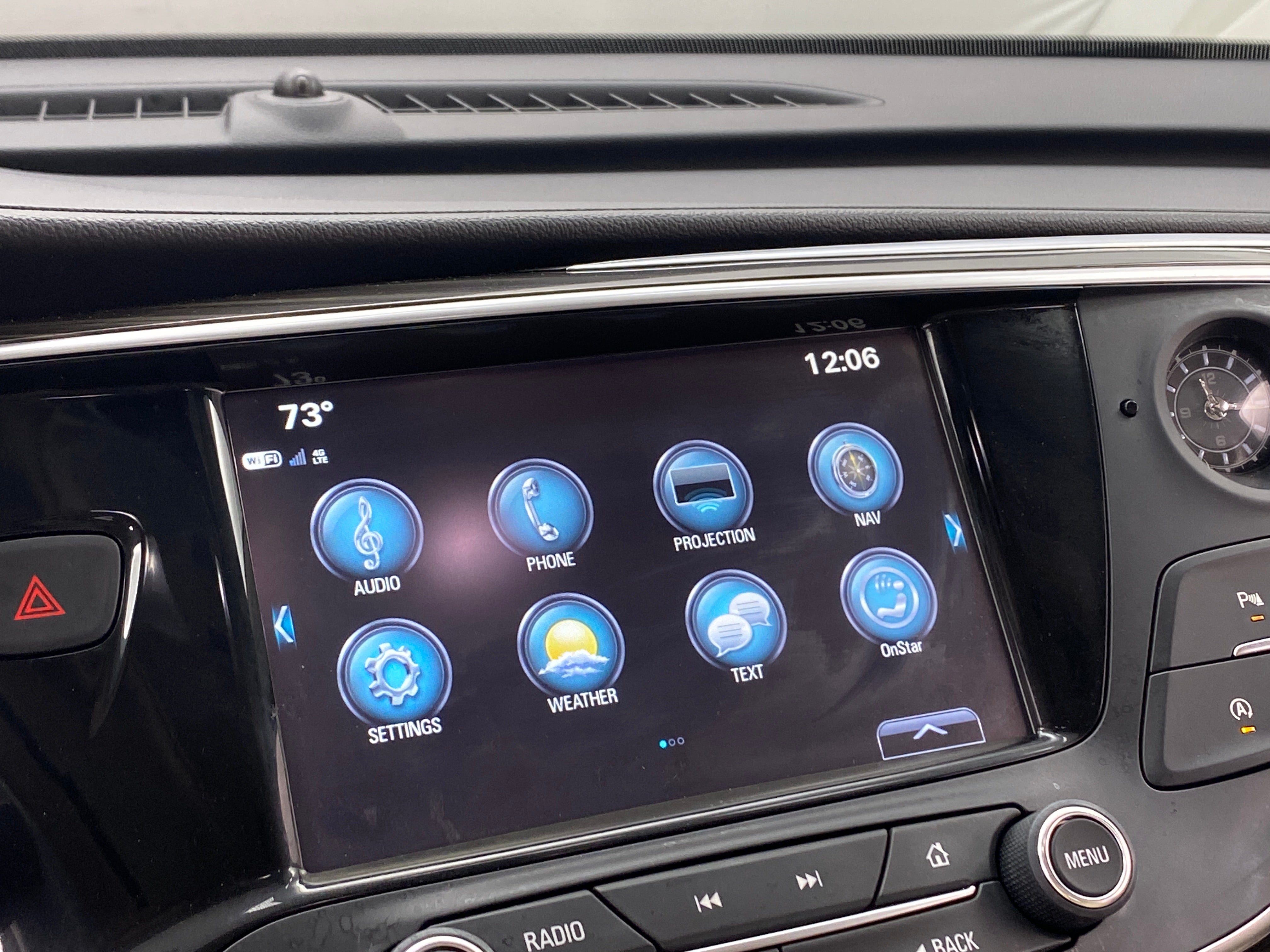 2020 Buick Envision Essence 3