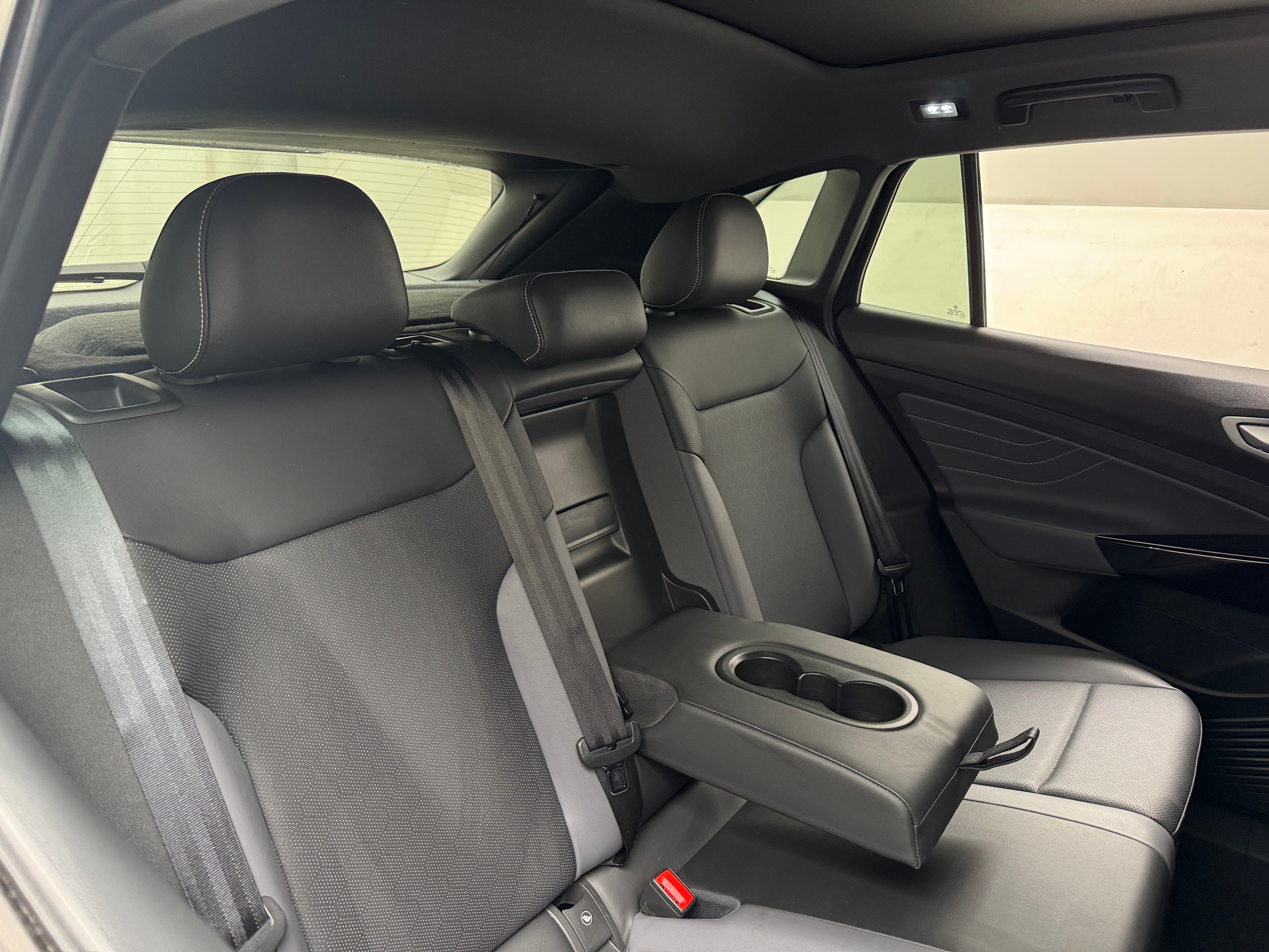 2023 Volkswagen ID.4 Pro S 5