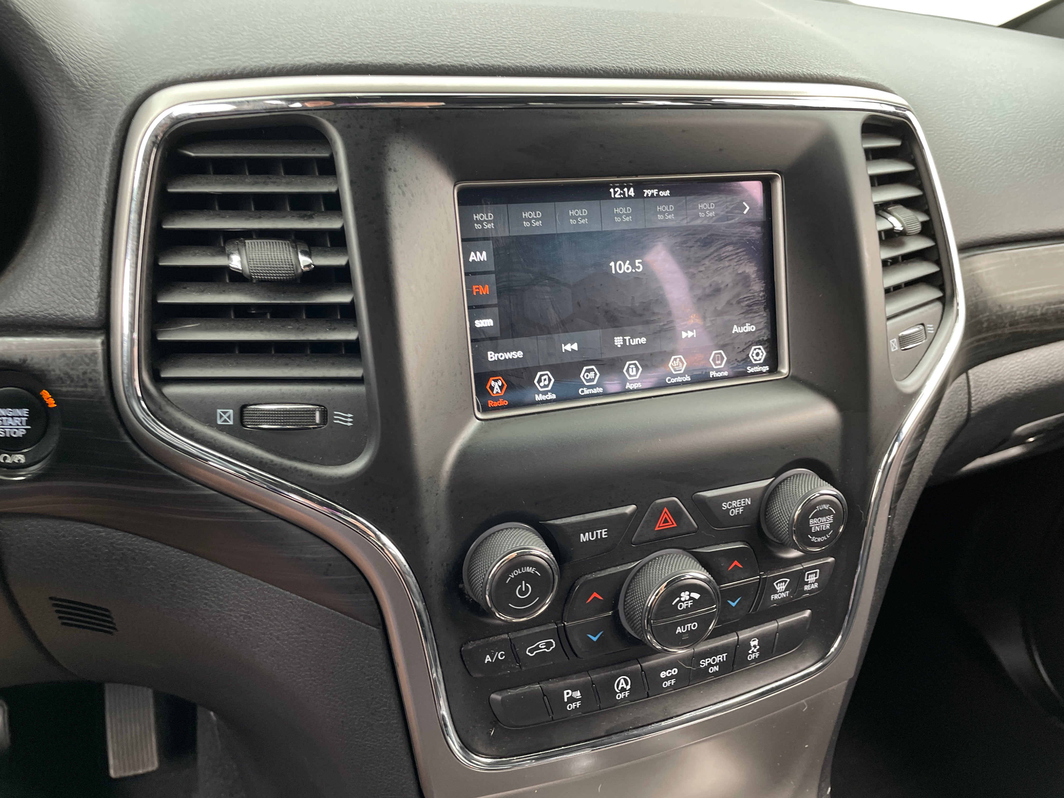 2021 Jeep Grand Cherokee Laredo 4