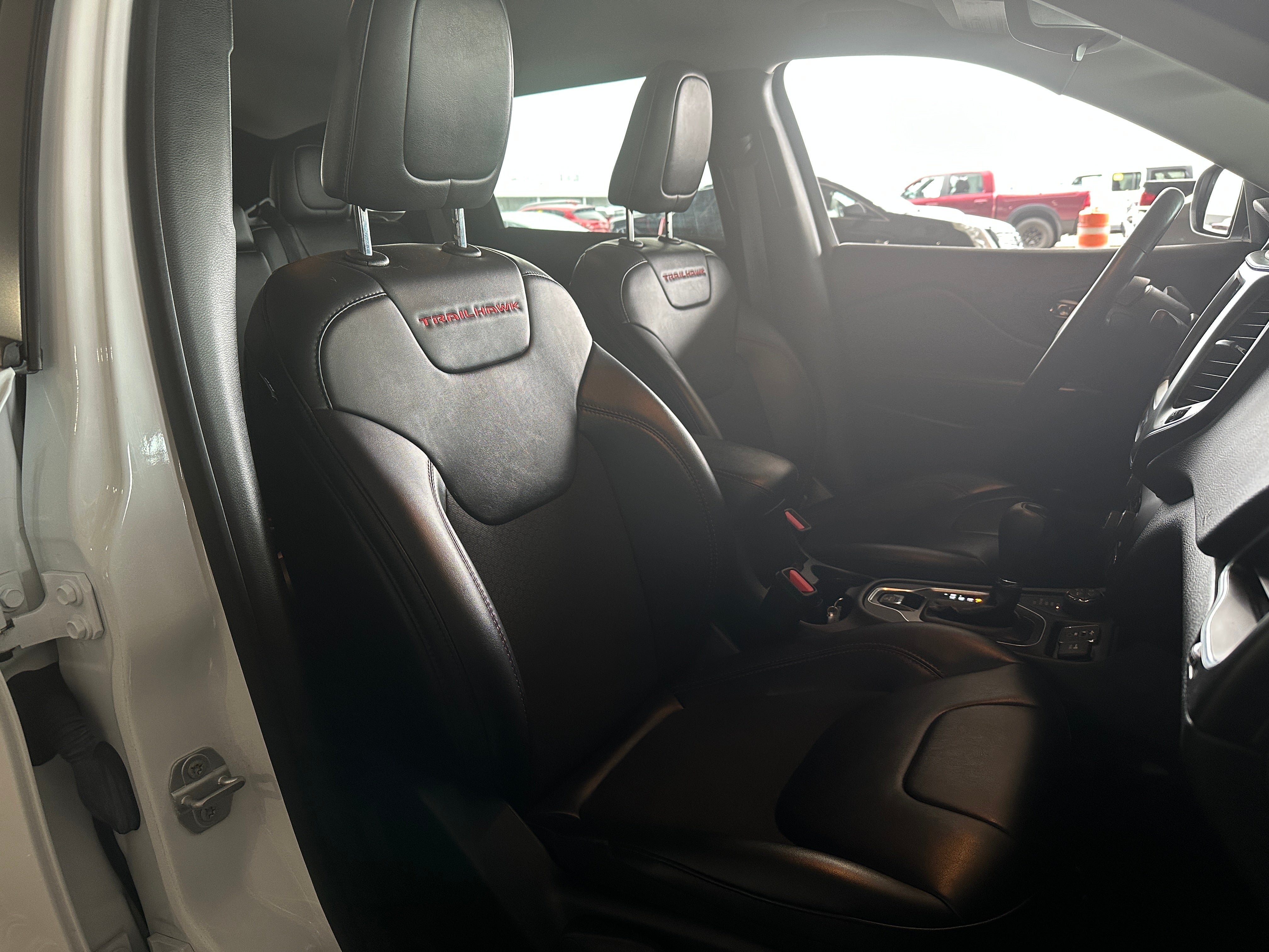 2021 Jeep Cherokee Trailhawk 2
