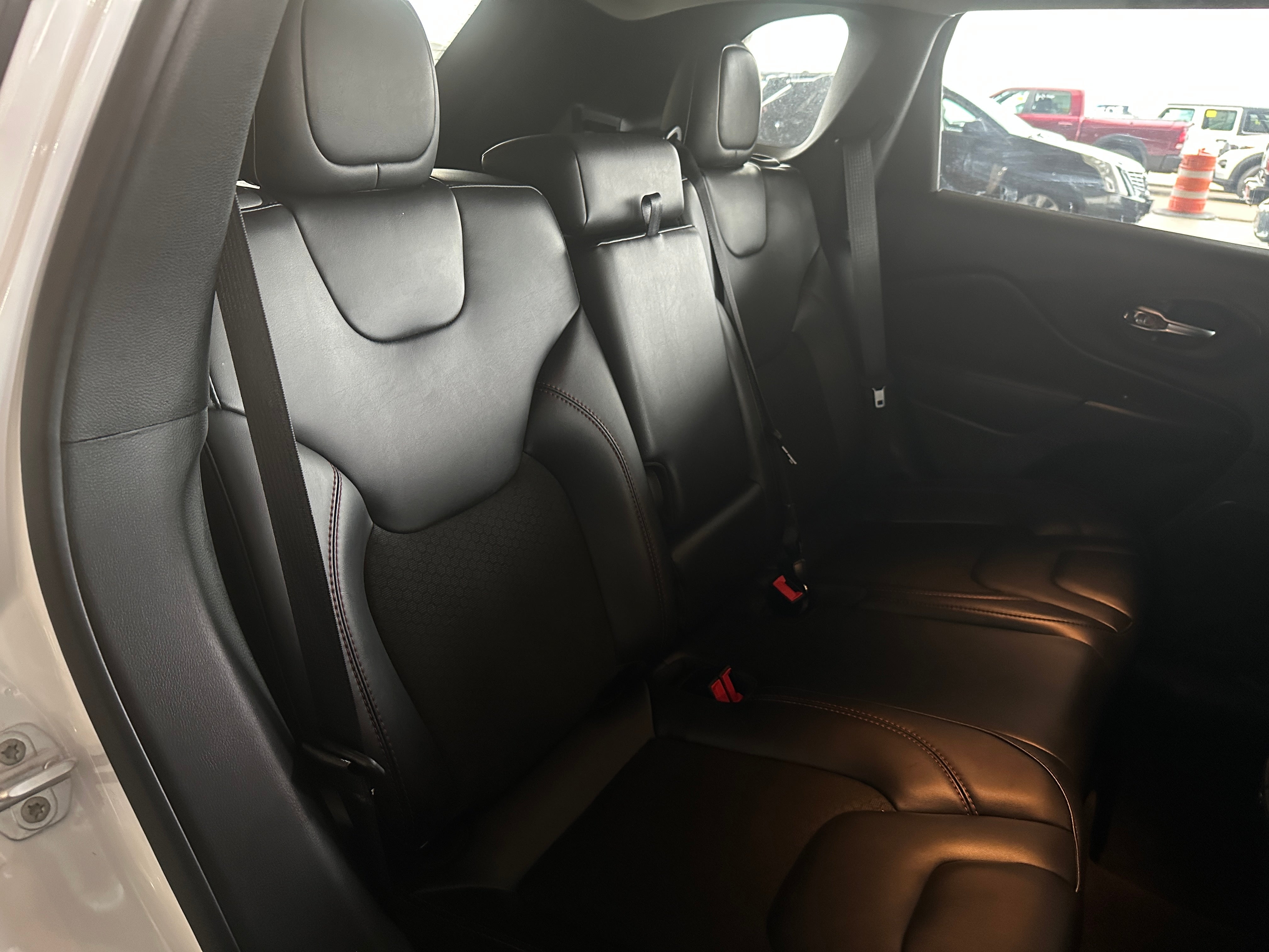 2021 Jeep Cherokee Trailhawk 6