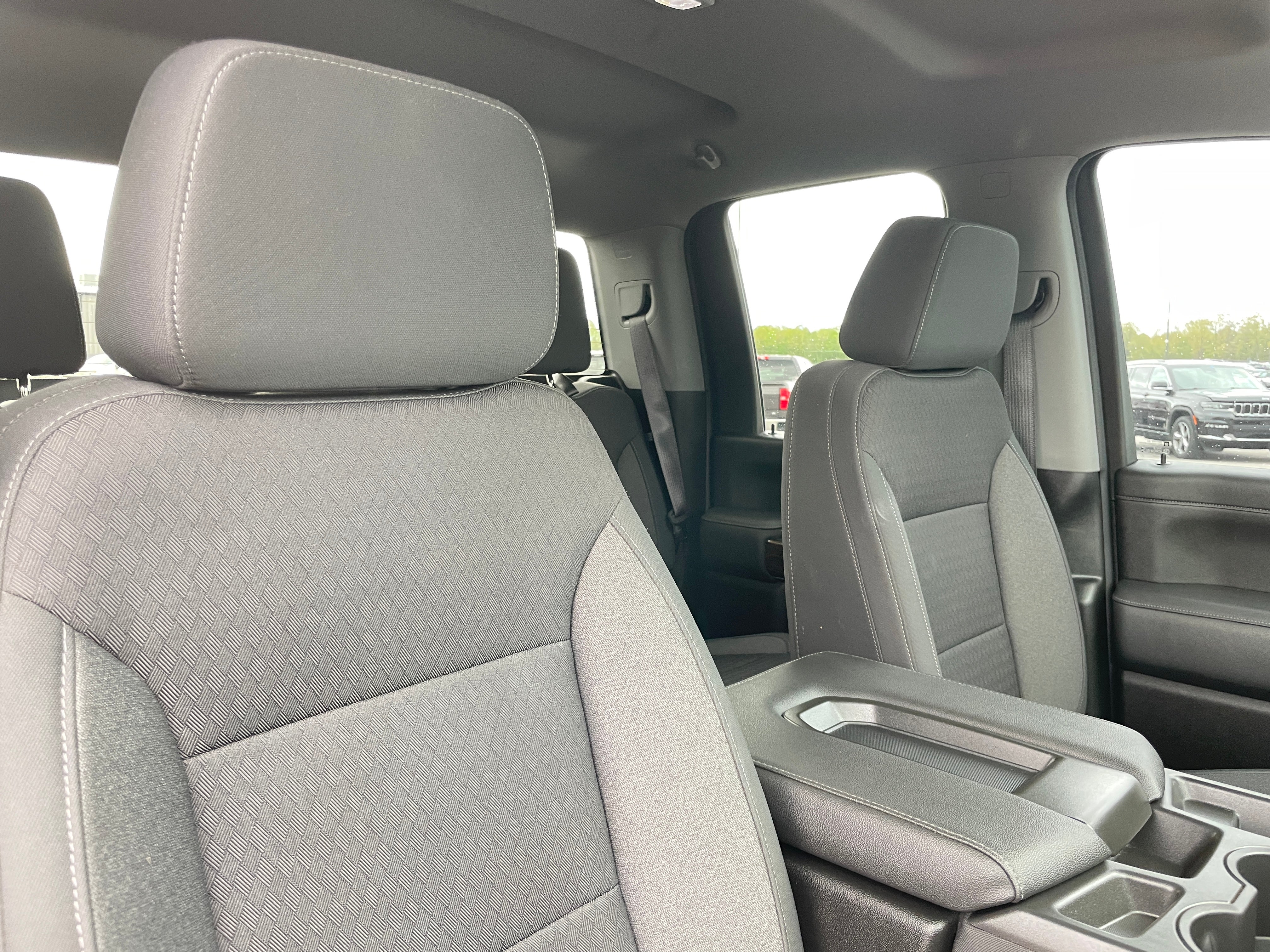 2022 GMC Sierra 2500 SLE 2
