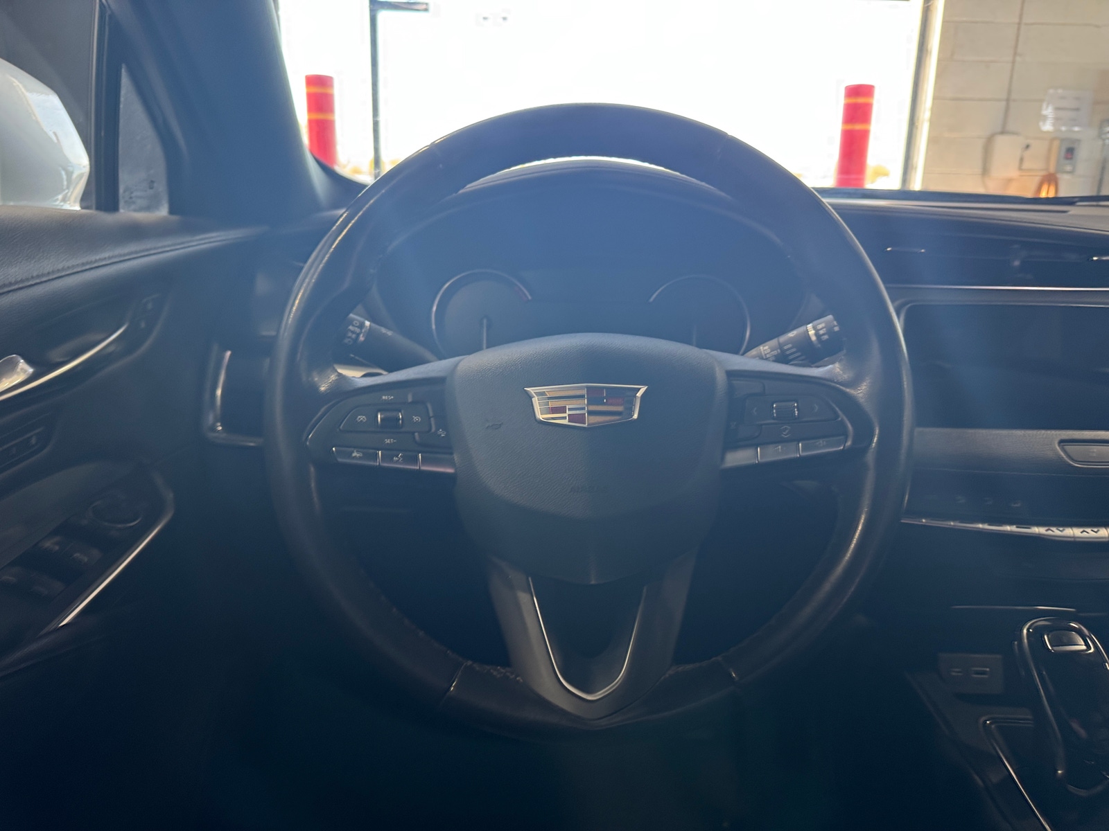 Thumbnail: 2021 Cadillac XT4 - 4