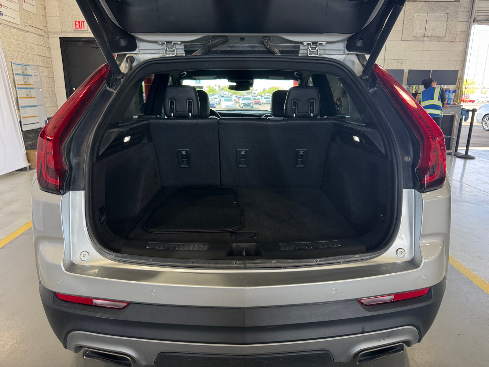 Thumbnail: 2021 Cadillac XT4 - 6