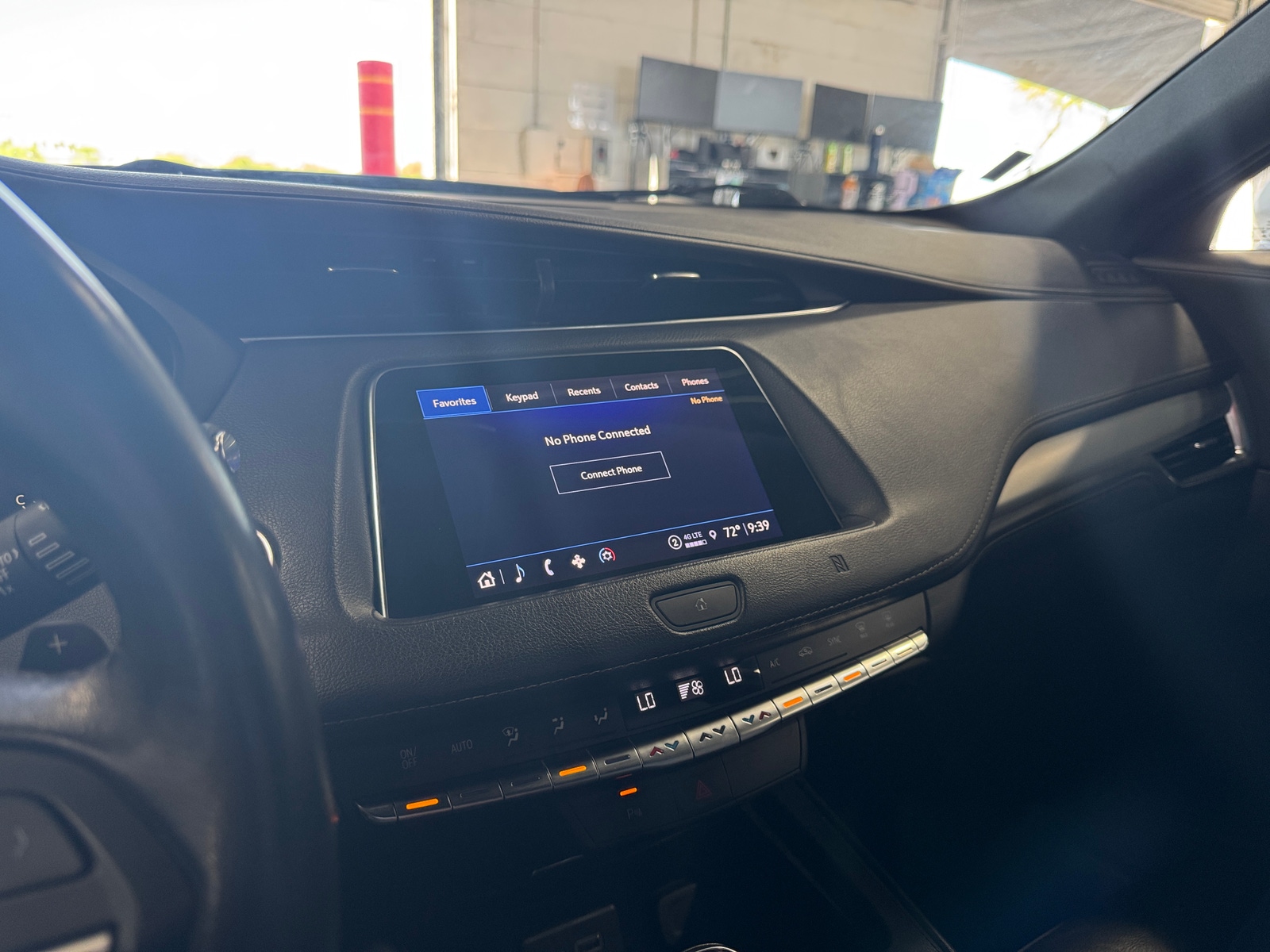 Thumbnail: 2021 Cadillac XT4 - 3