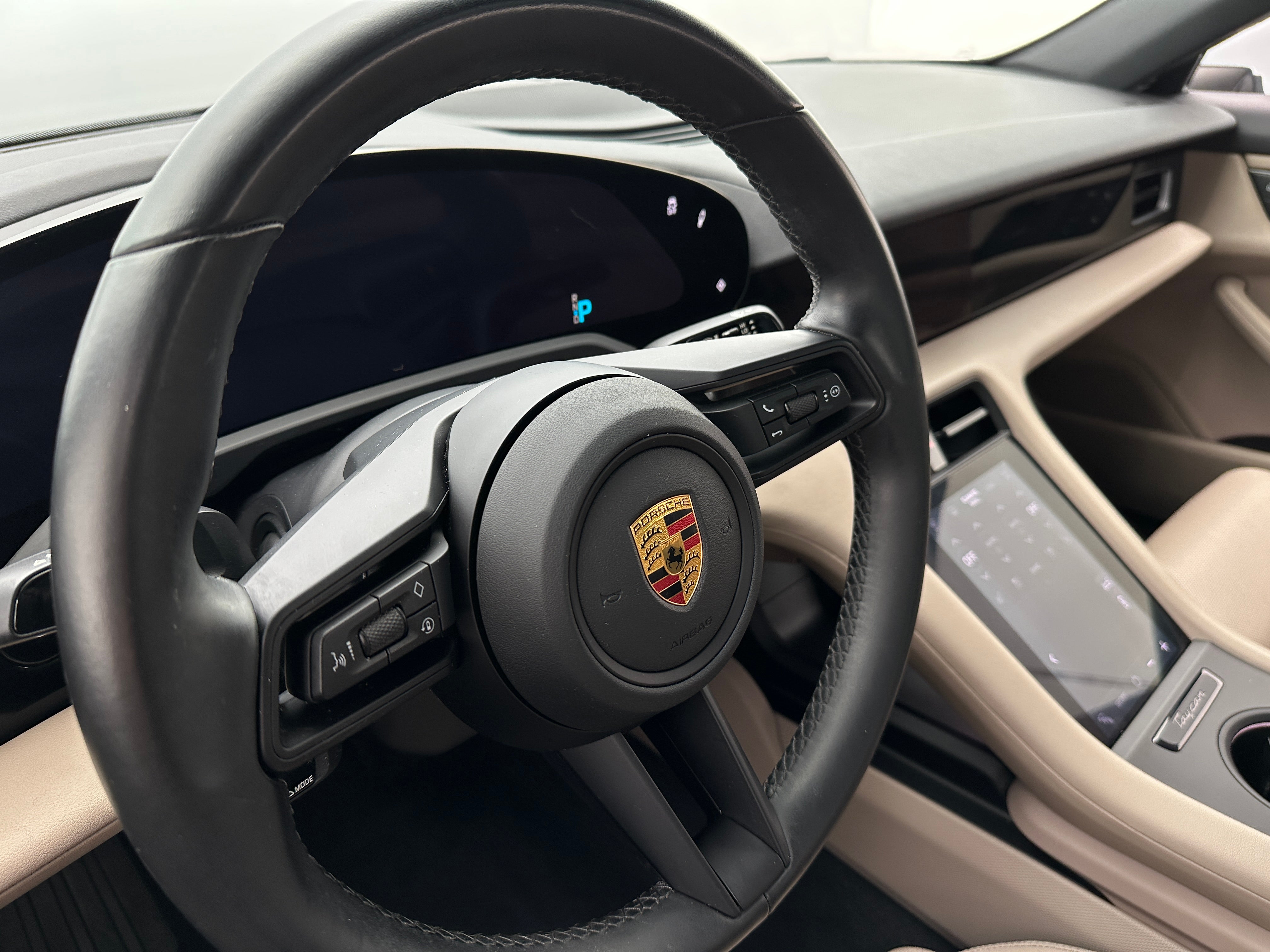2022 Porsche Taycan  4