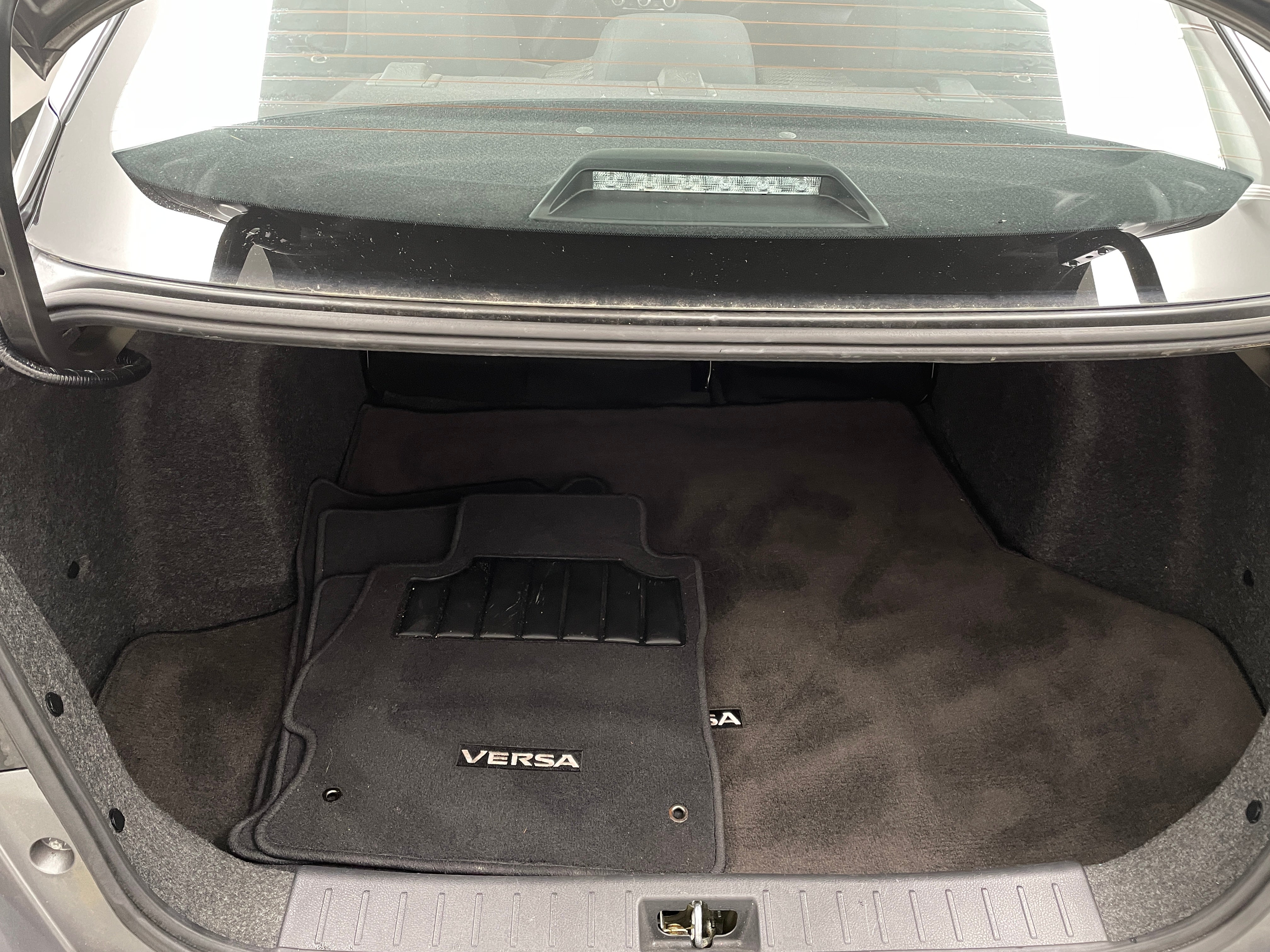 2021 Nissan Versa SV 7