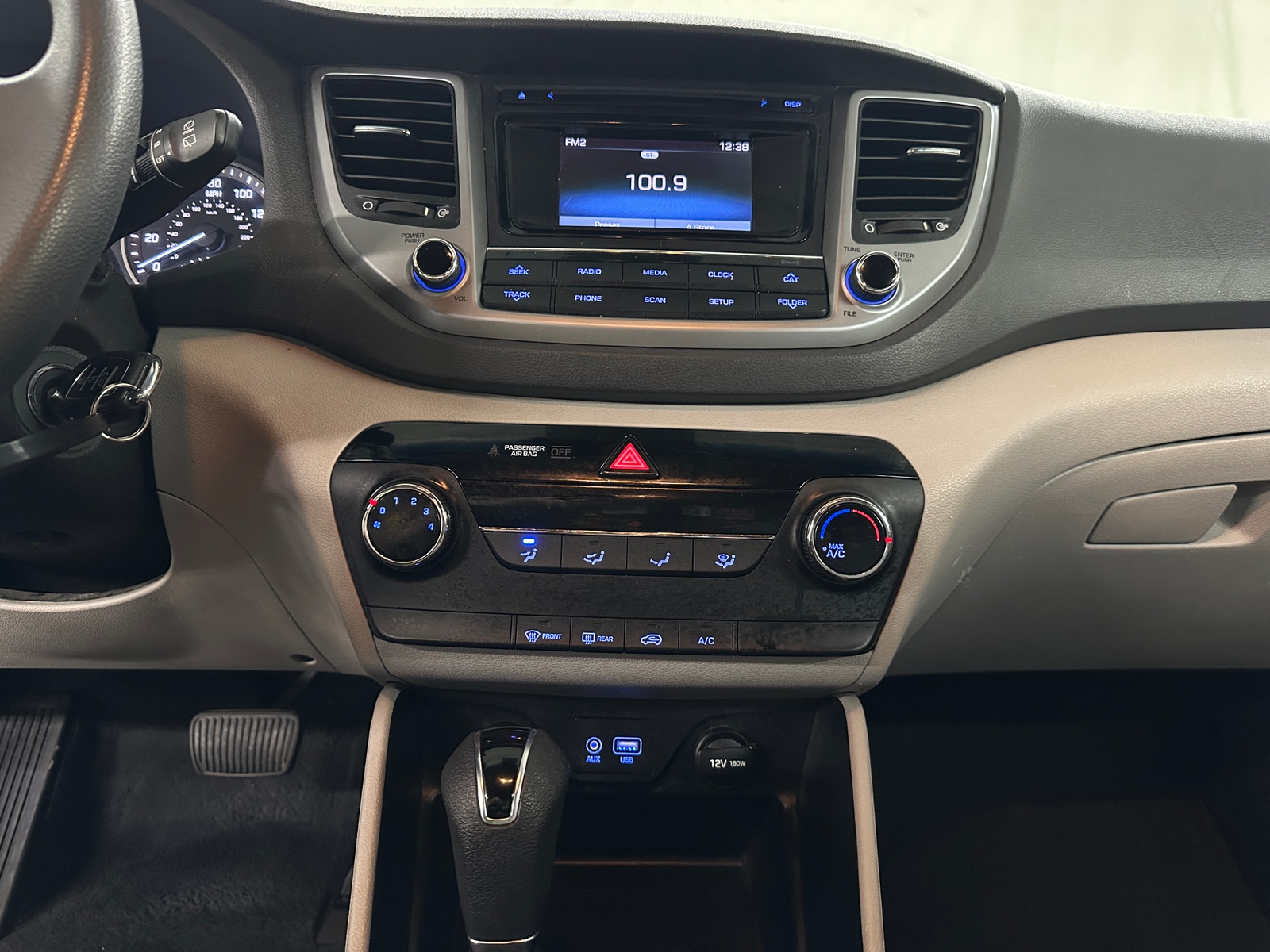 Thumbnail: 2017 Hyundai Tucson - 4