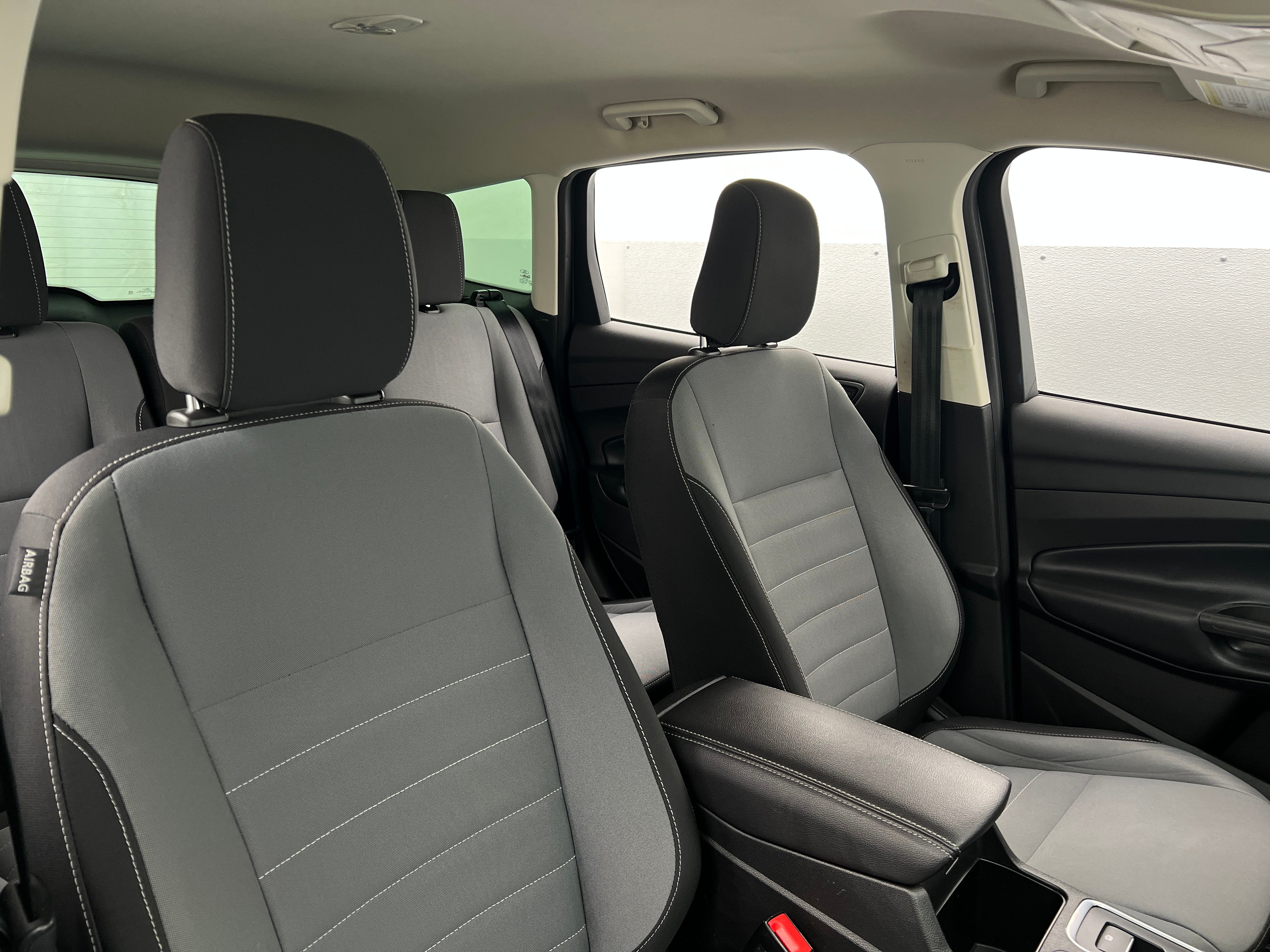 2019 Ford Escape S 2