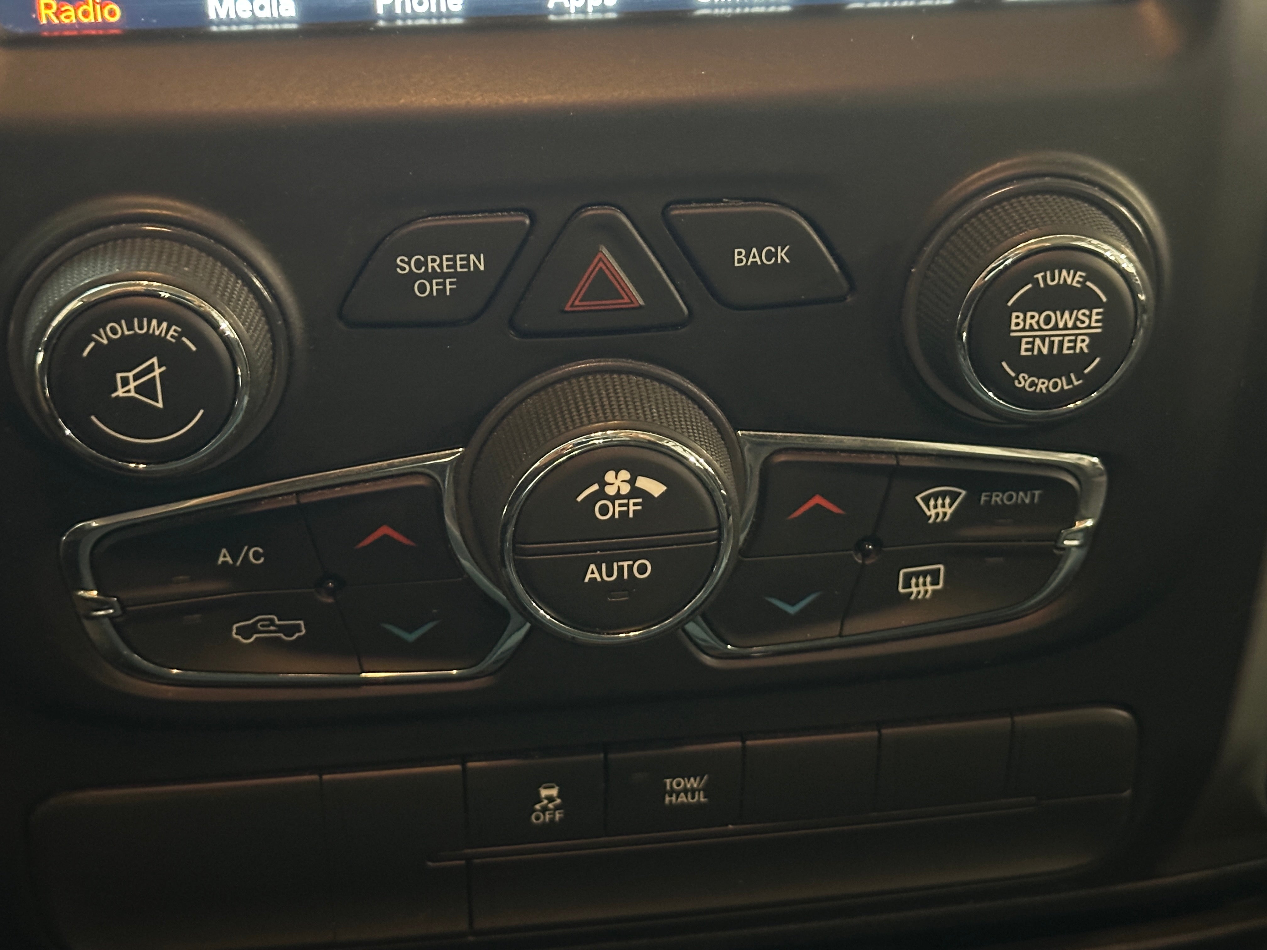 2019 RAM 1500 Classic SLT 4