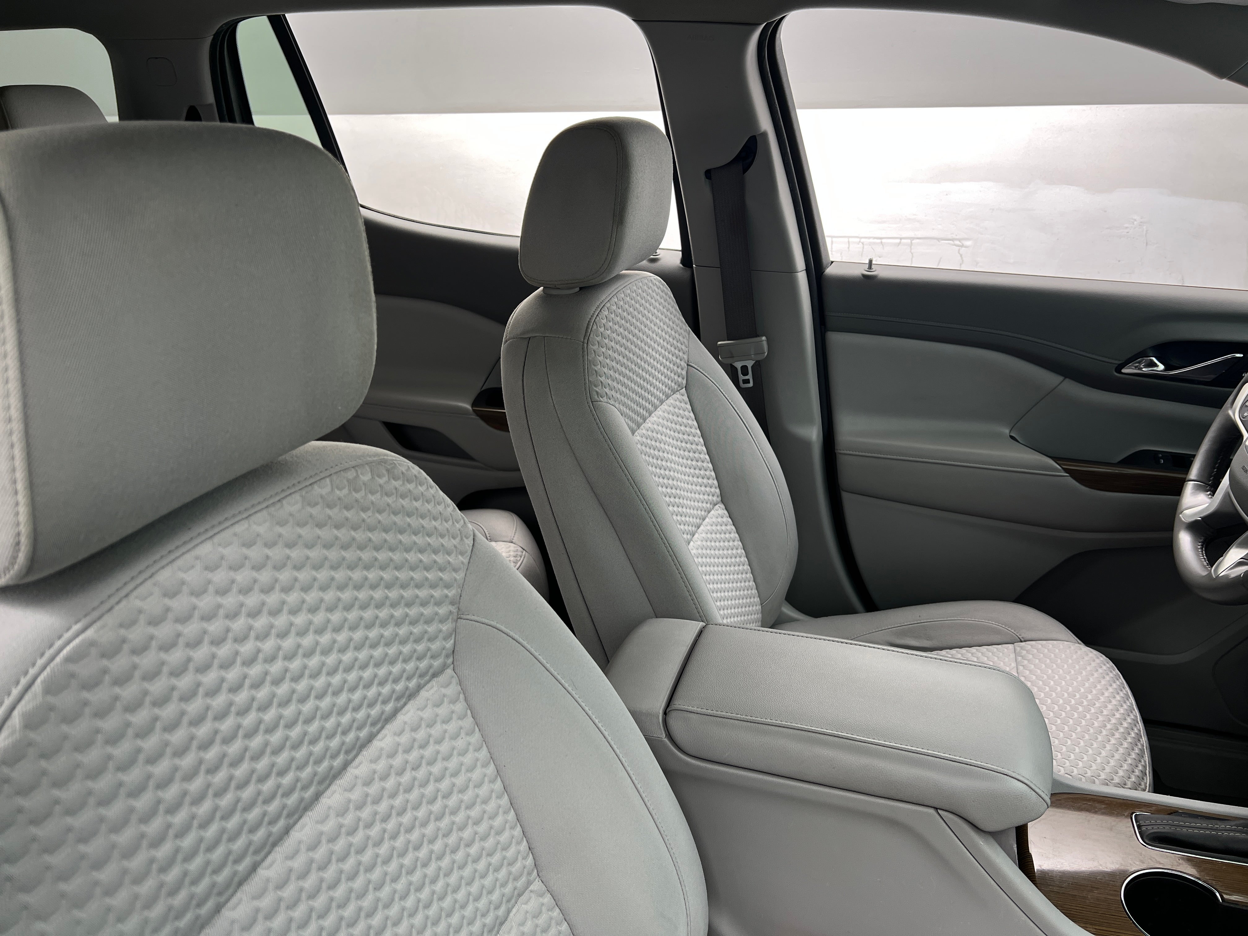 2019 GMC Acadia SLE 2