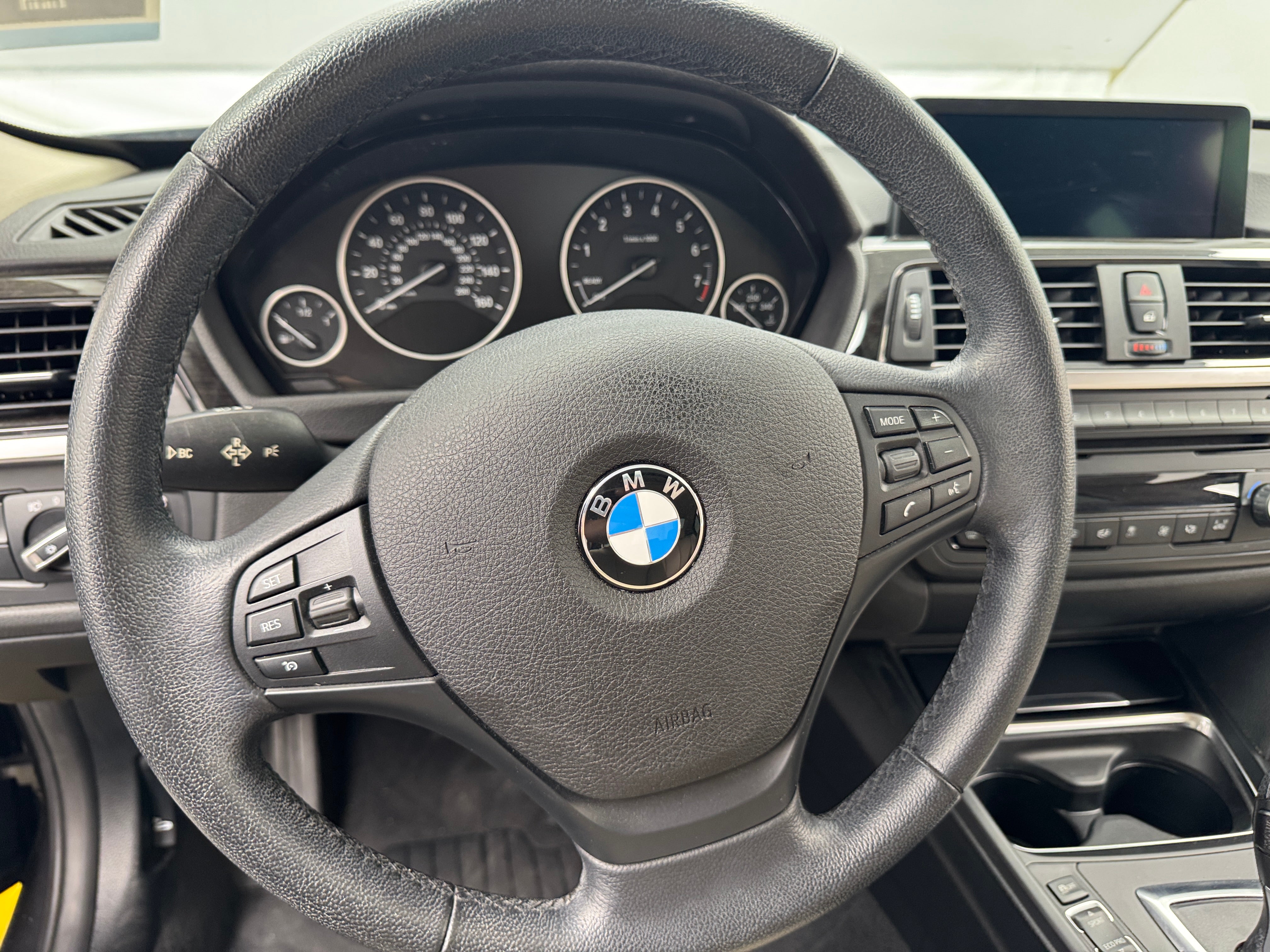 2015 BMW 3 Series 320i xDrive 4