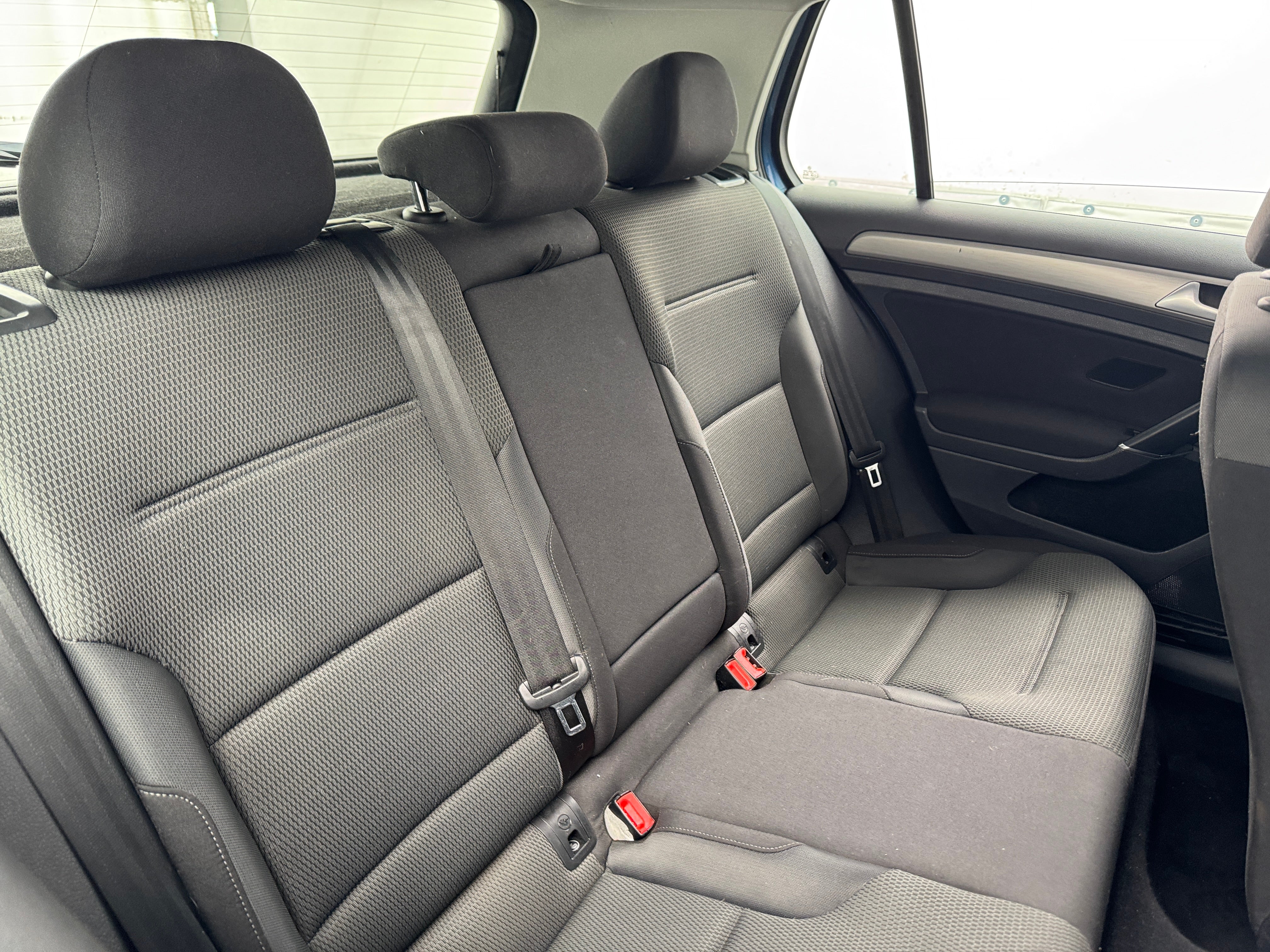 2016 Volkswagen Golf S 6