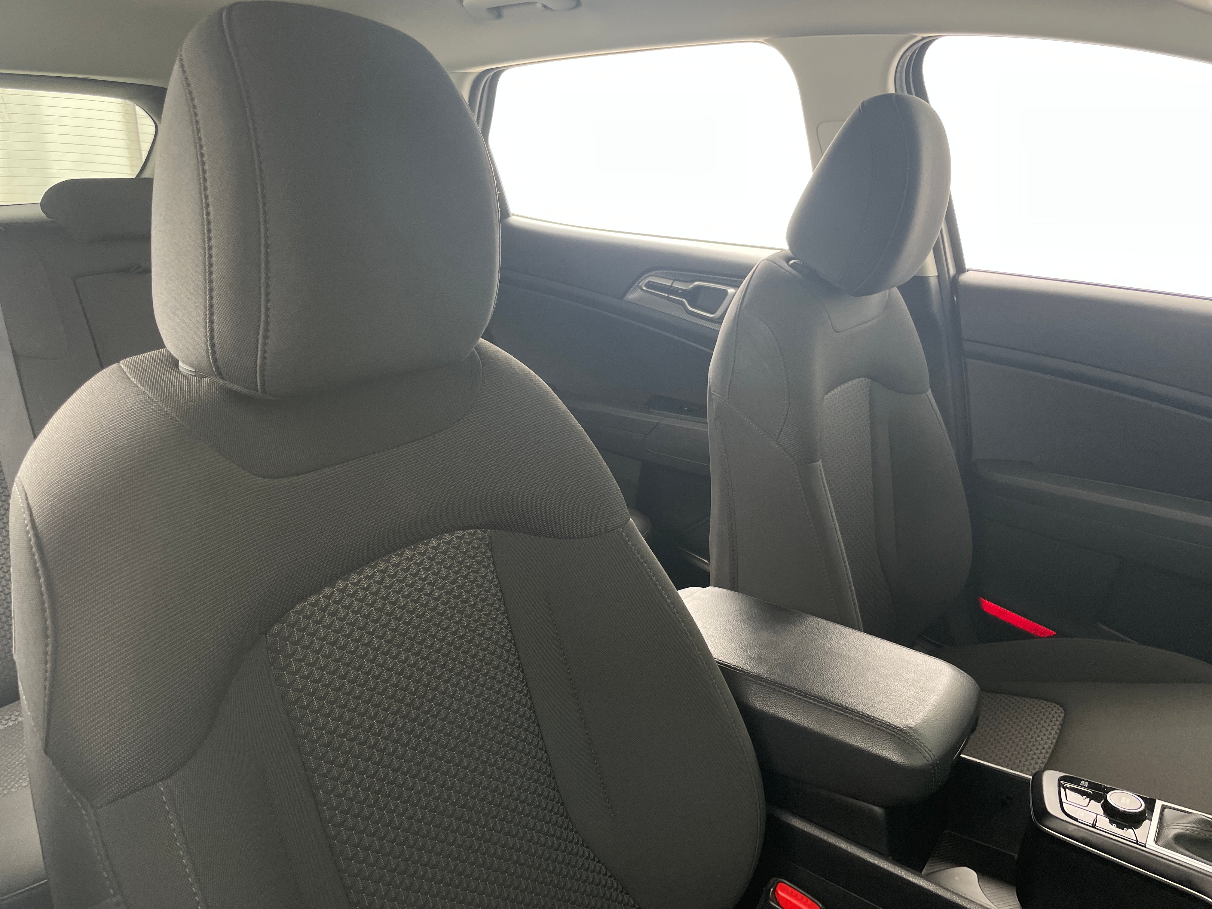 2024 Kia Sportage LX 2