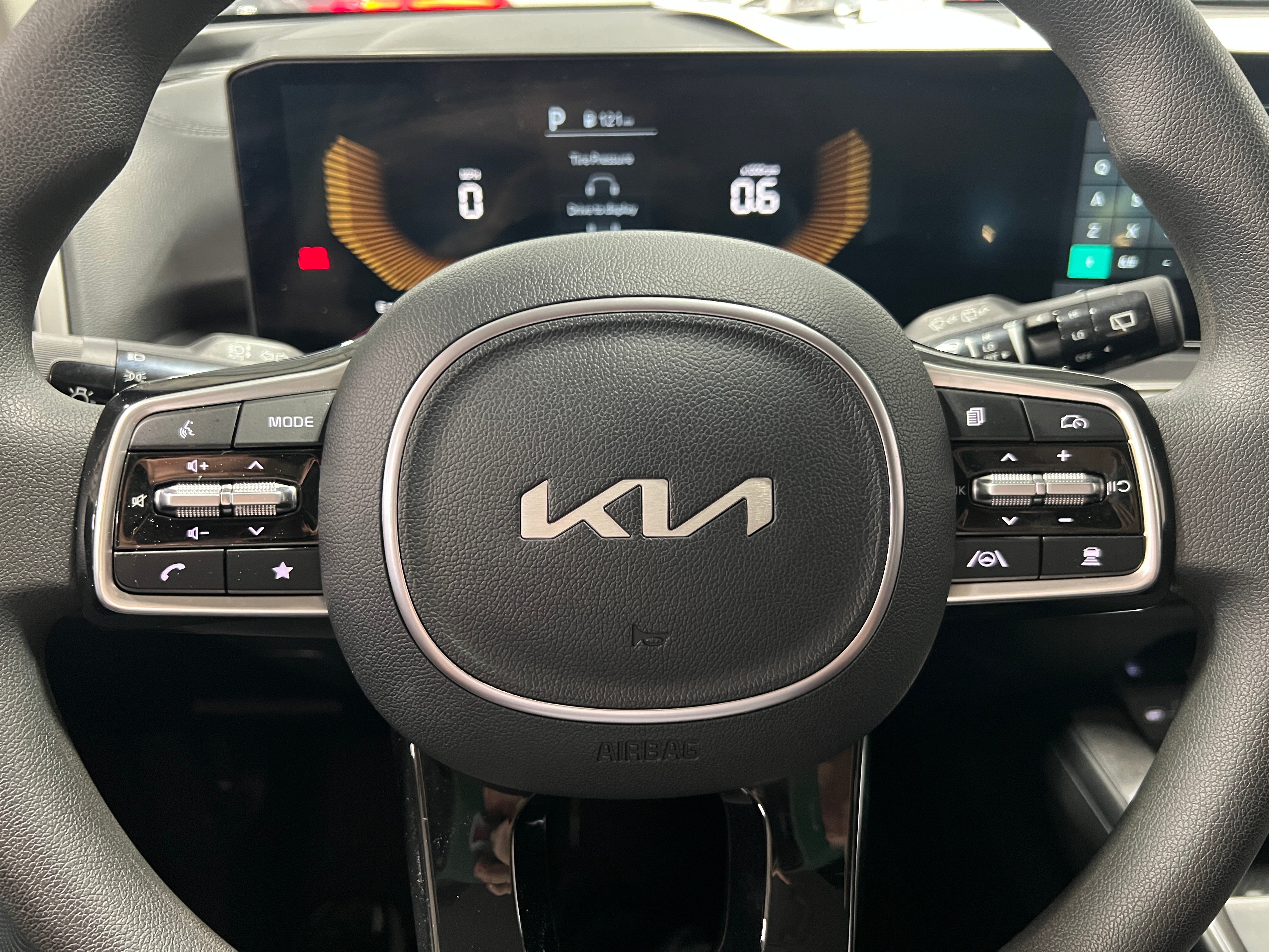 2024 Kia Sorento LX 5