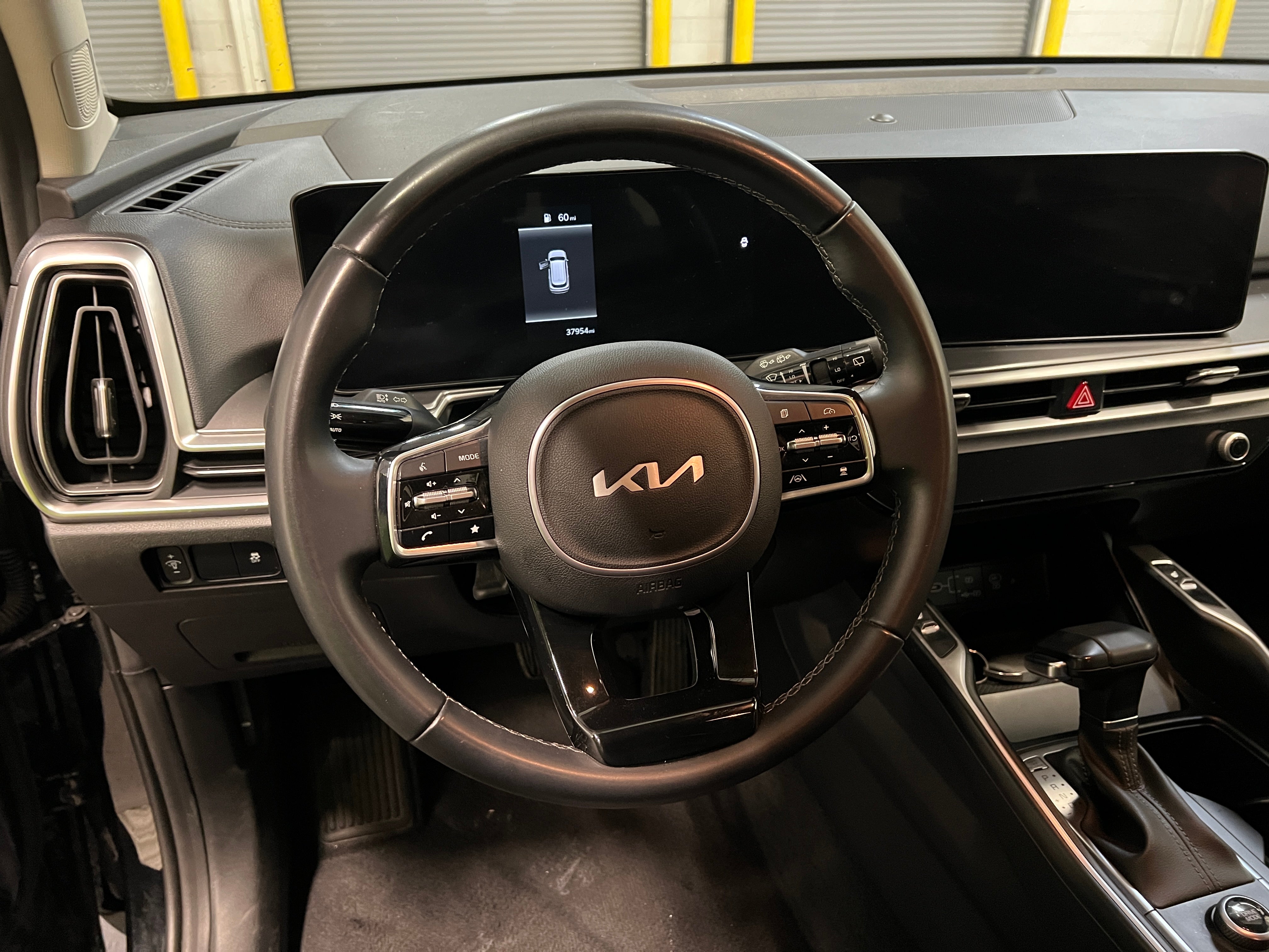 2024 Kia Sorento S 4