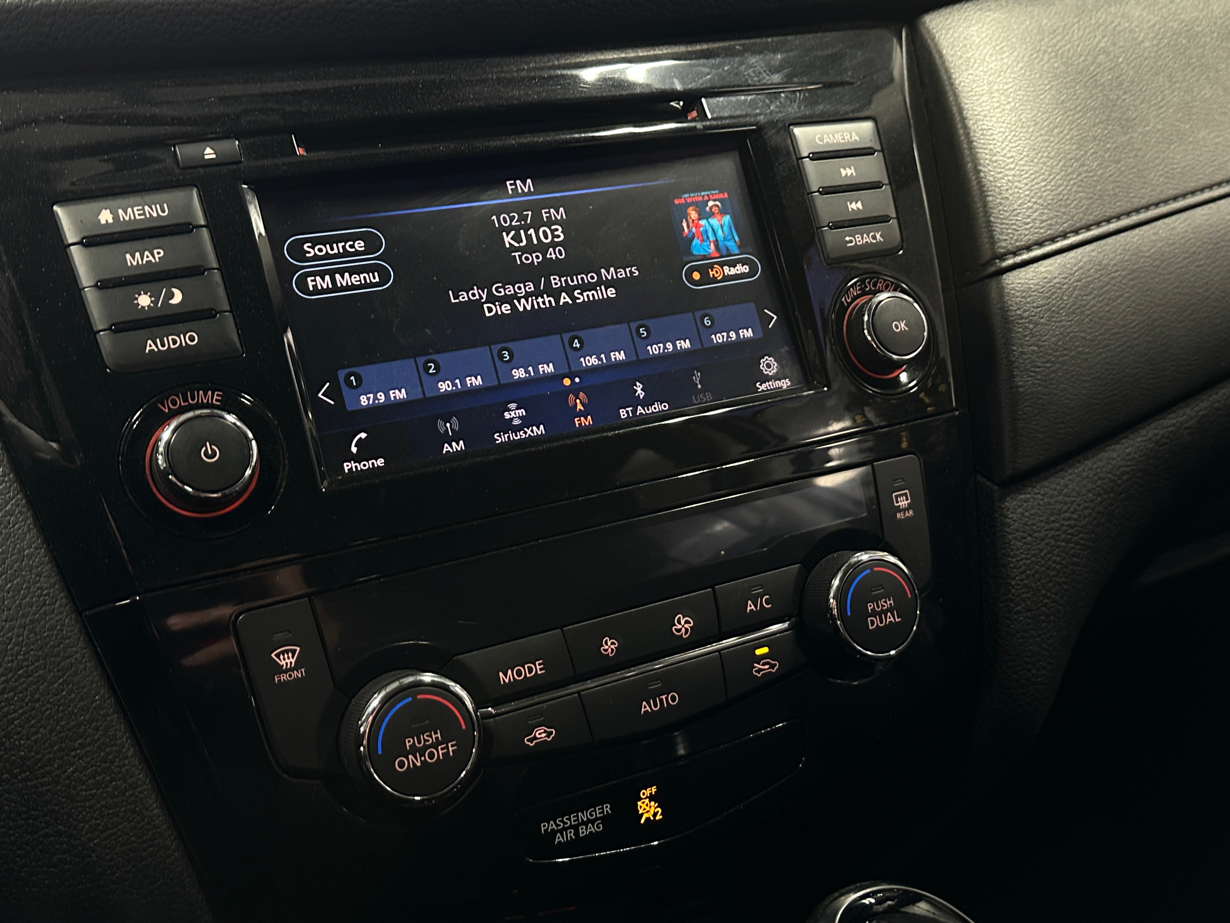 2020 Nissan Rogue SV 4