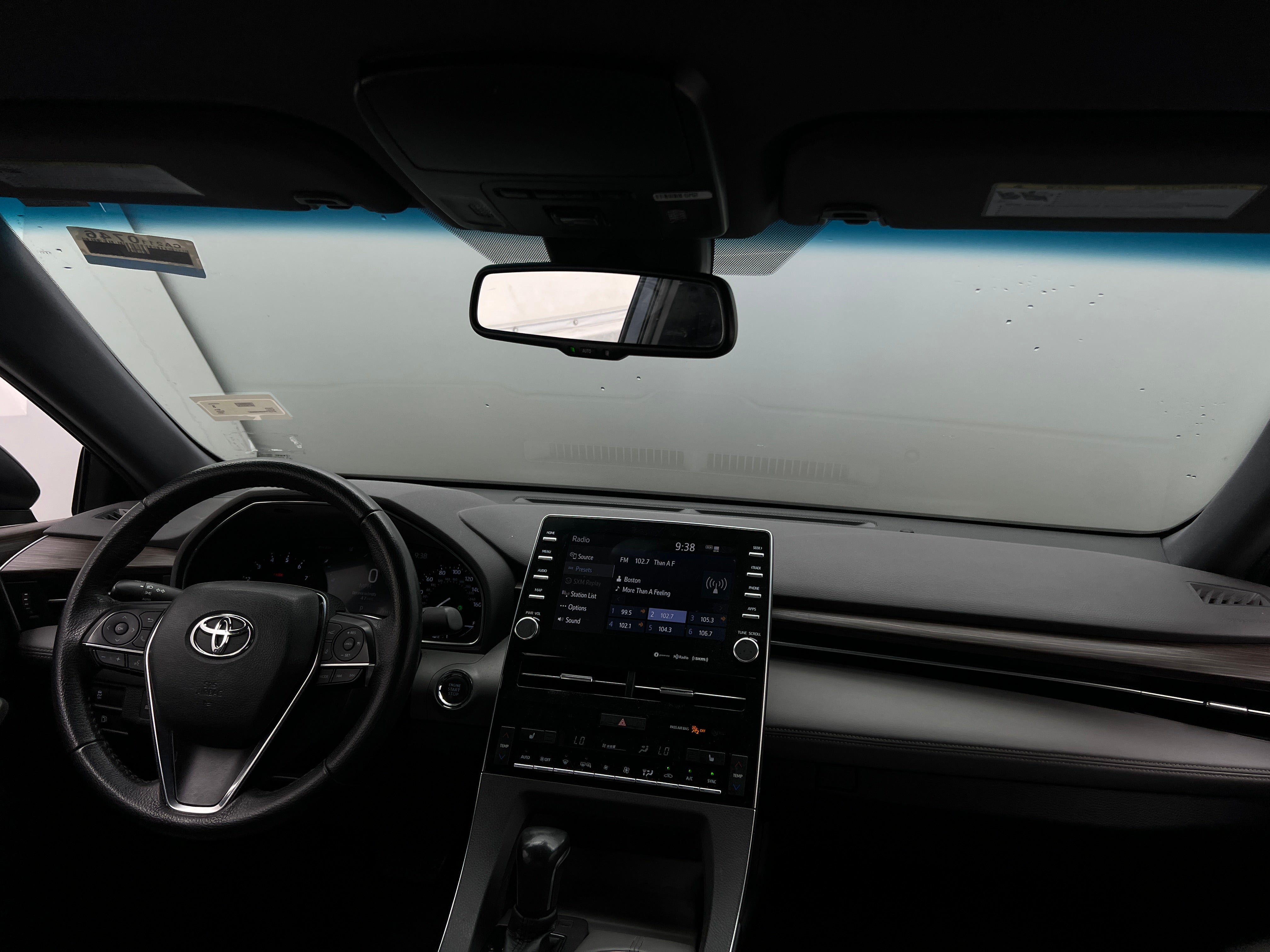 2021 Toyota Avalon XLE 2