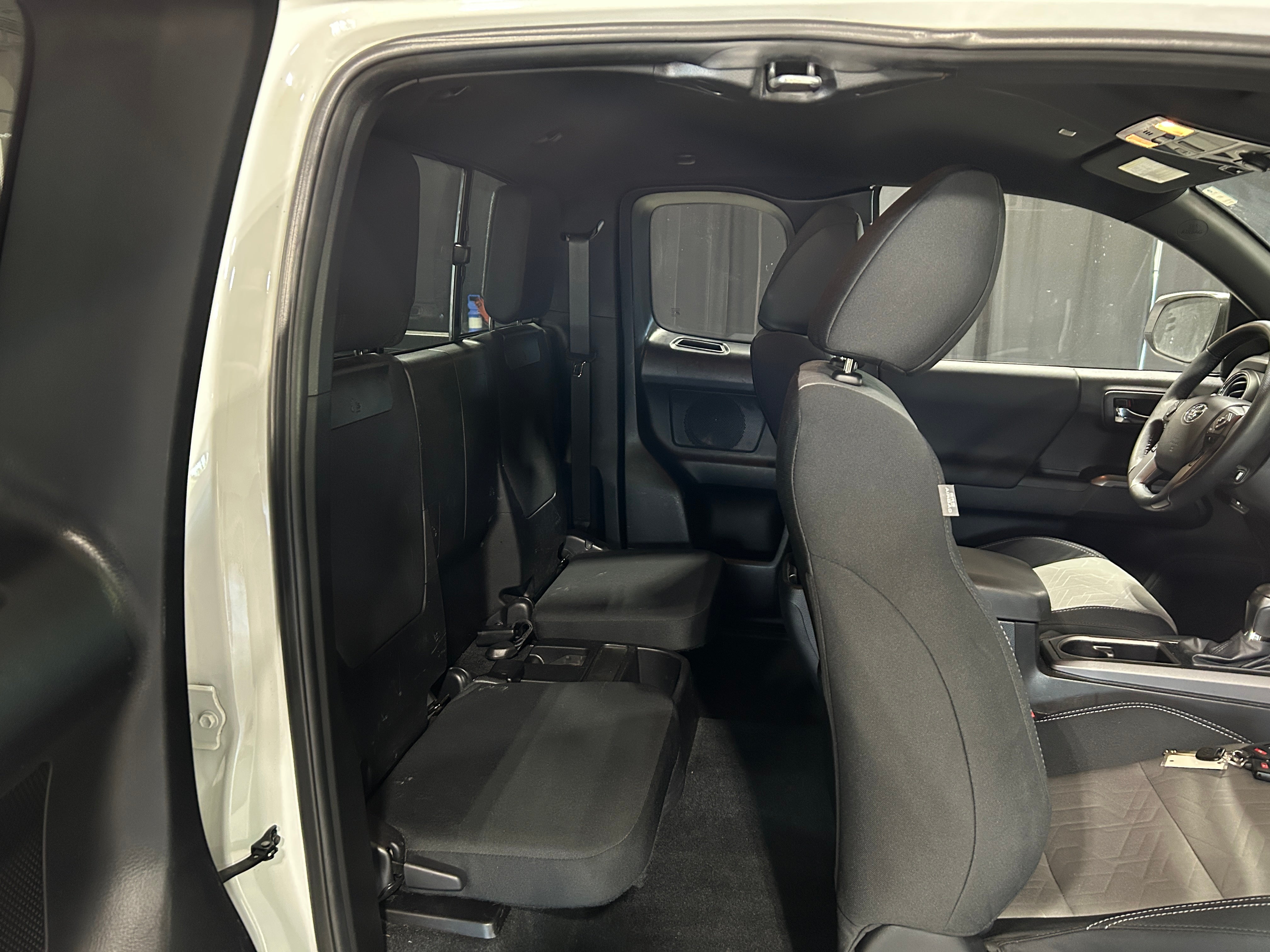 2022 Toyota Tacoma TRD Off-Road 6