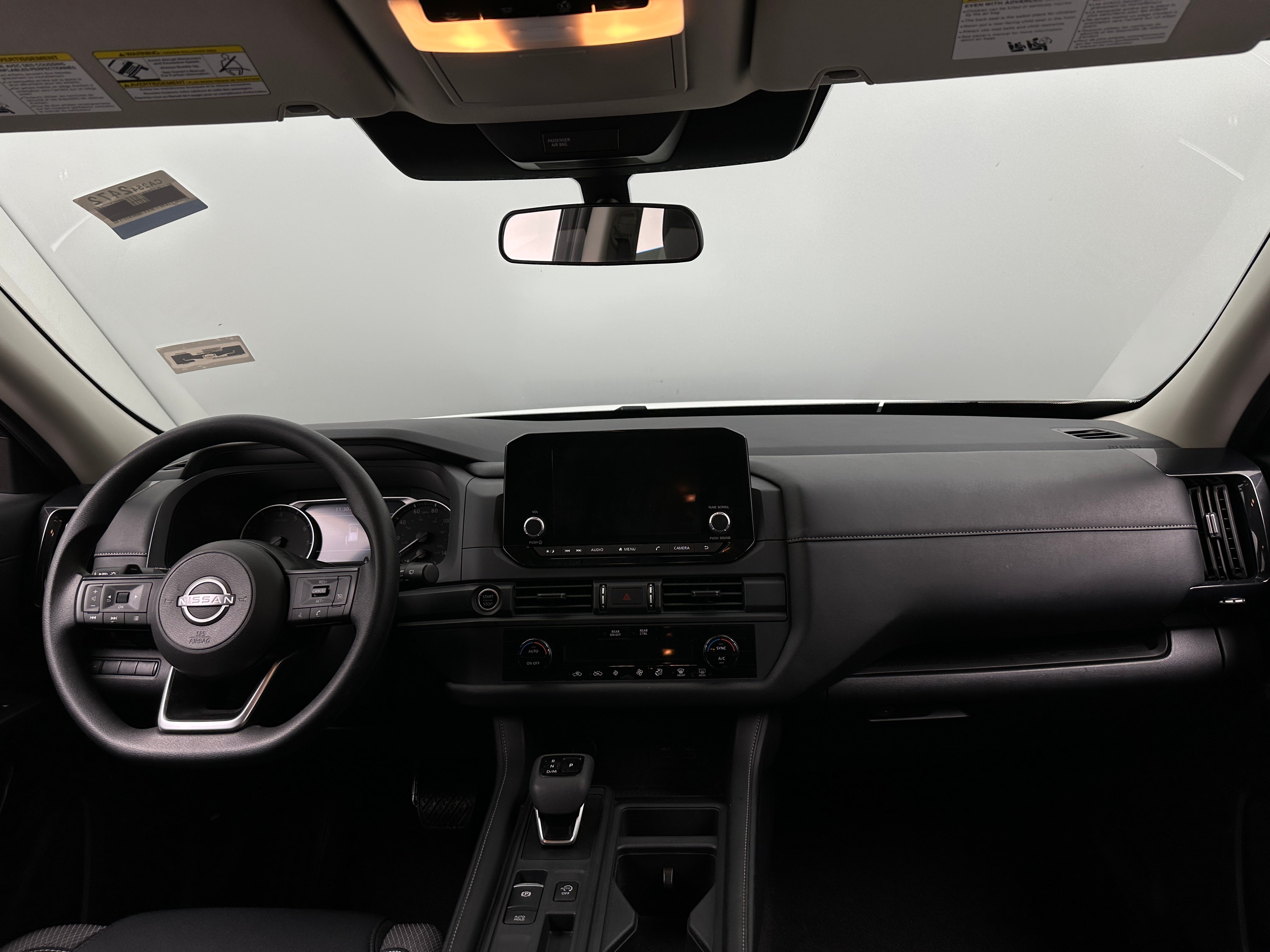 2024 Nissan Pathfinder S 3